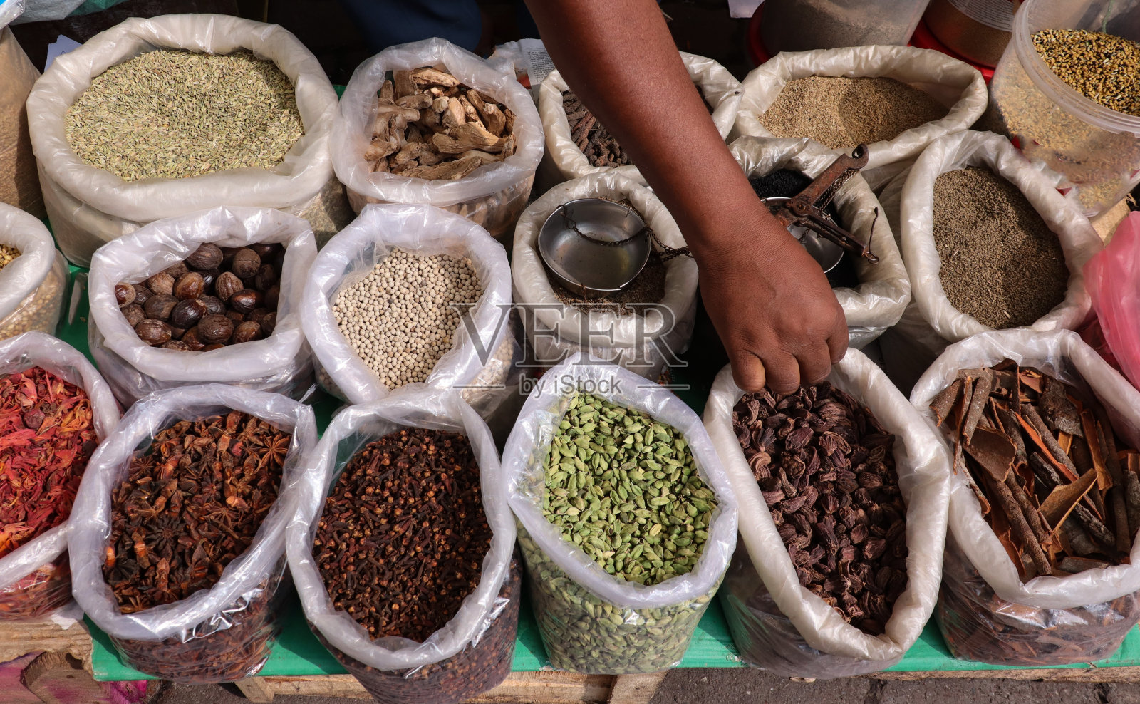 供应商卖香料照片摄影图片
