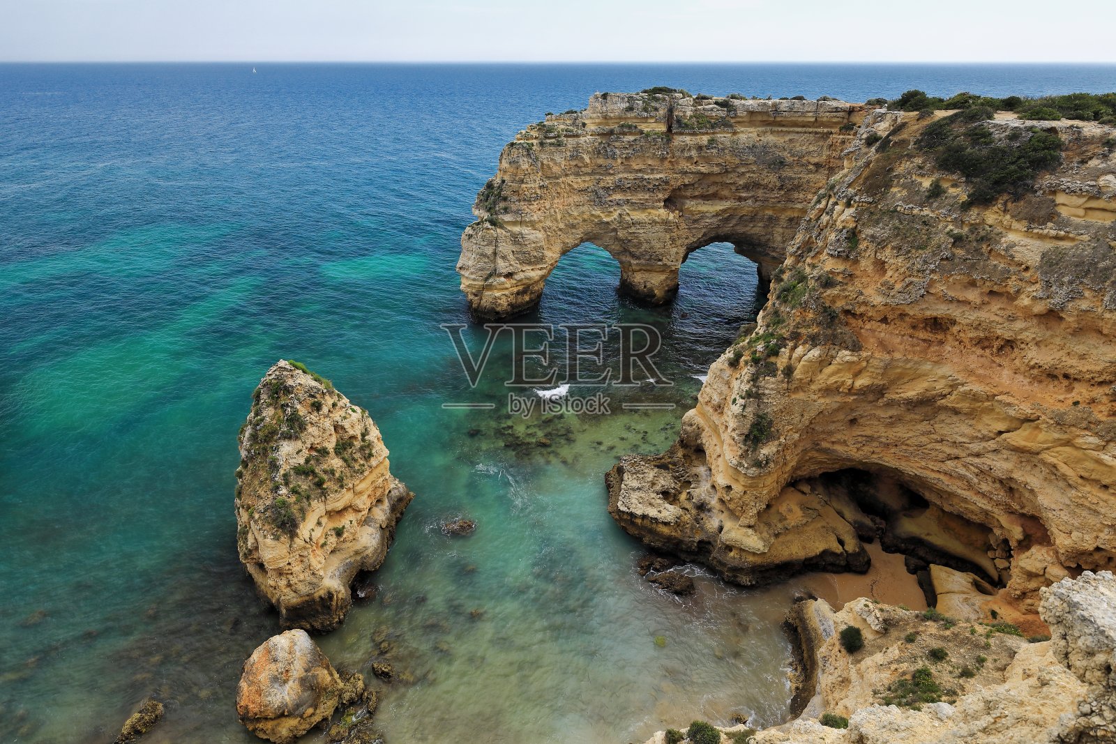 M岩石或大教堂海滨海滩。小湖-葡萄牙- 194照片摄影图片