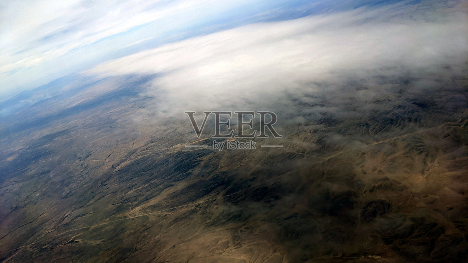 德克萨斯沙漠上空的云朵照片摄影图片