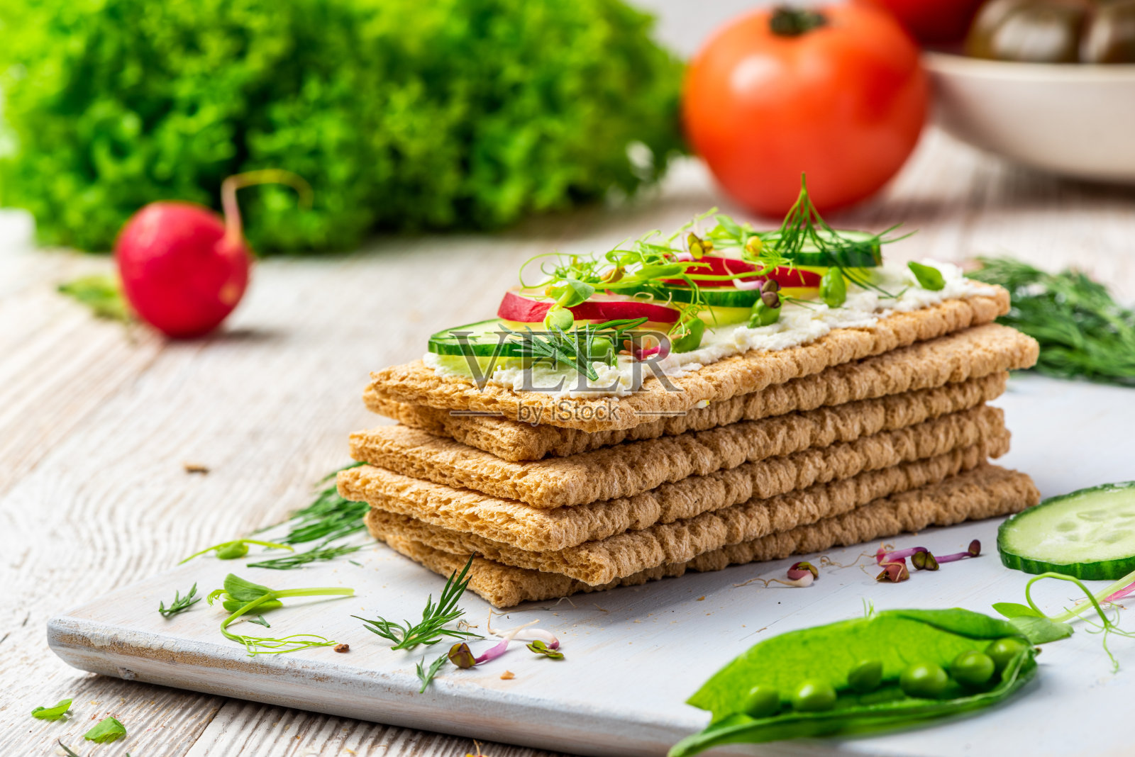 健康多彩的春季早餐照片摄影图片