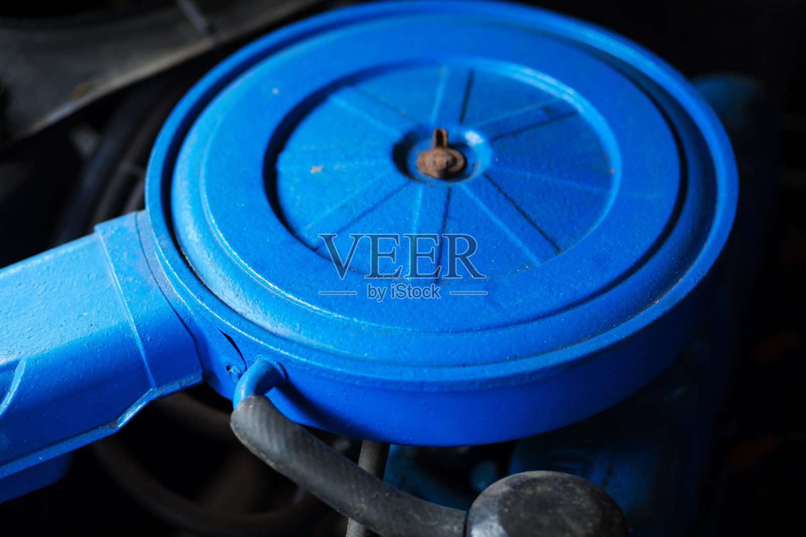 福特野马老式发动机的细节照片摄影图片