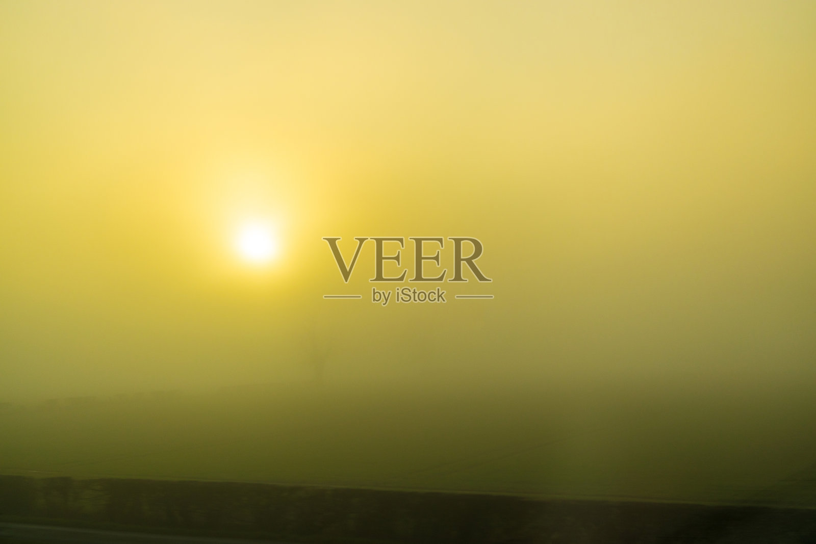 雾乡村景观照片摄影图片