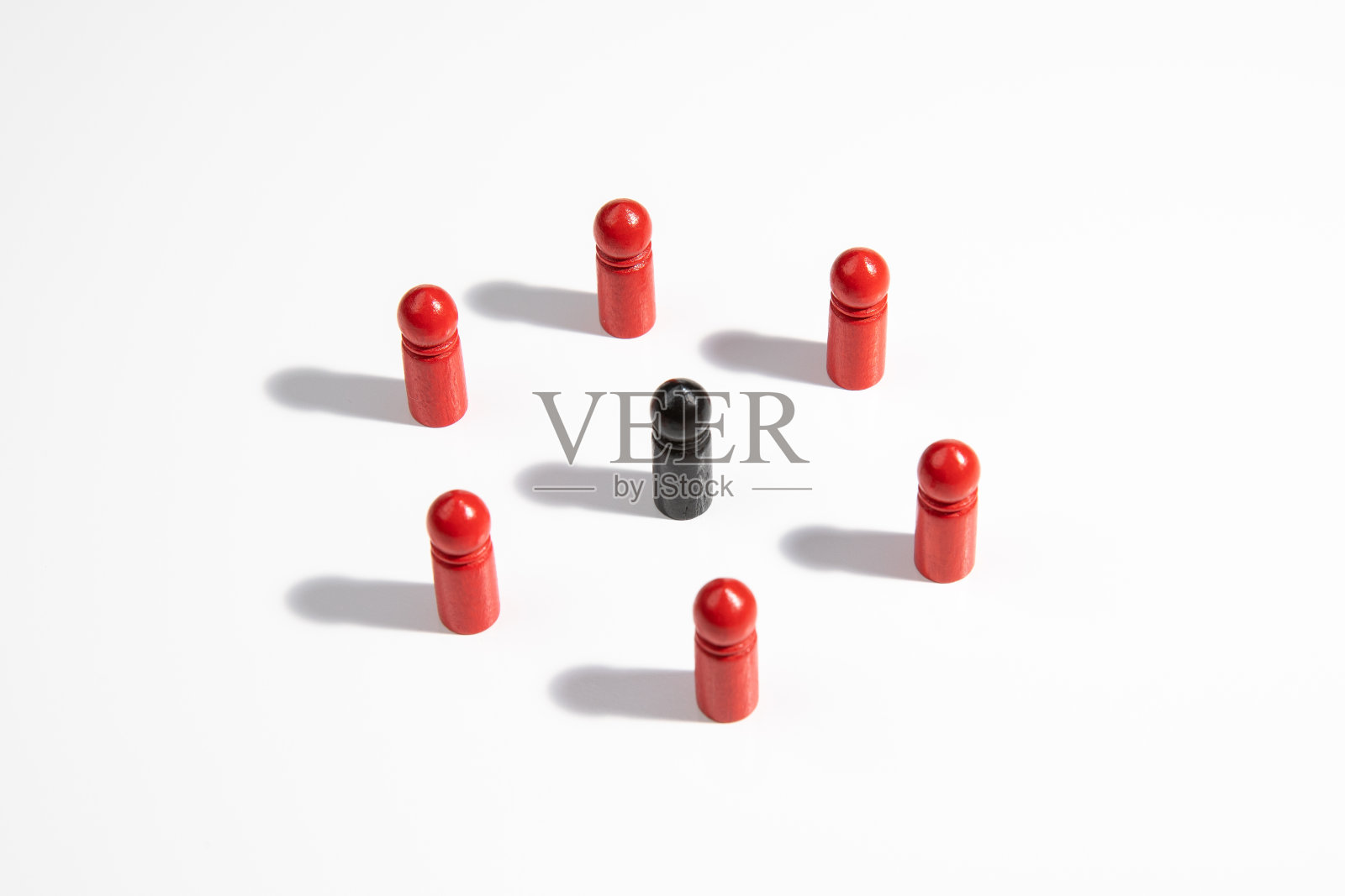 影响者-黑色木制人物显示影响力和授权。团队商业领导的概念照片摄影图片