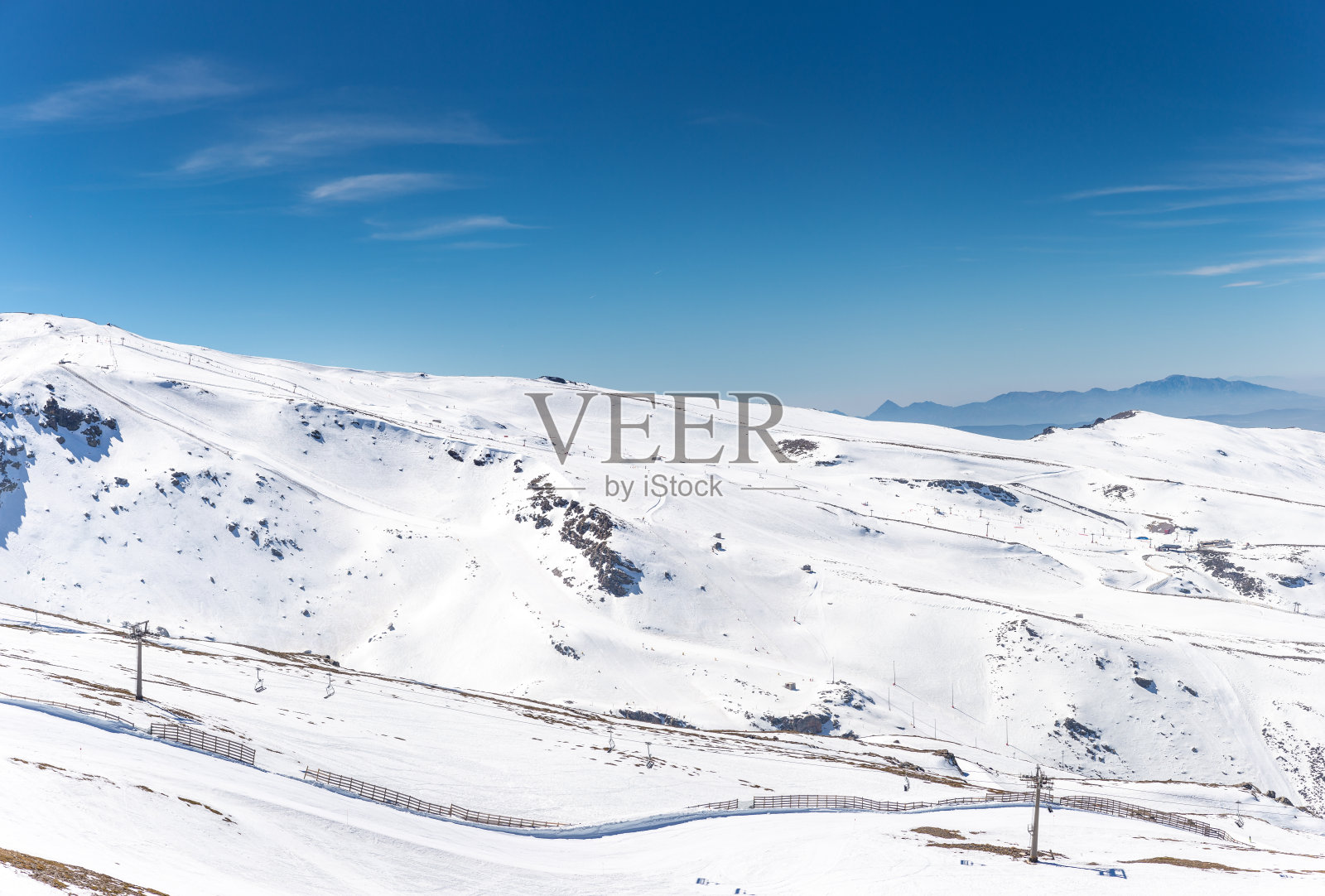内华达山脉的景色，格拉纳达，安达卢西亚，西班牙。照片摄影图片
