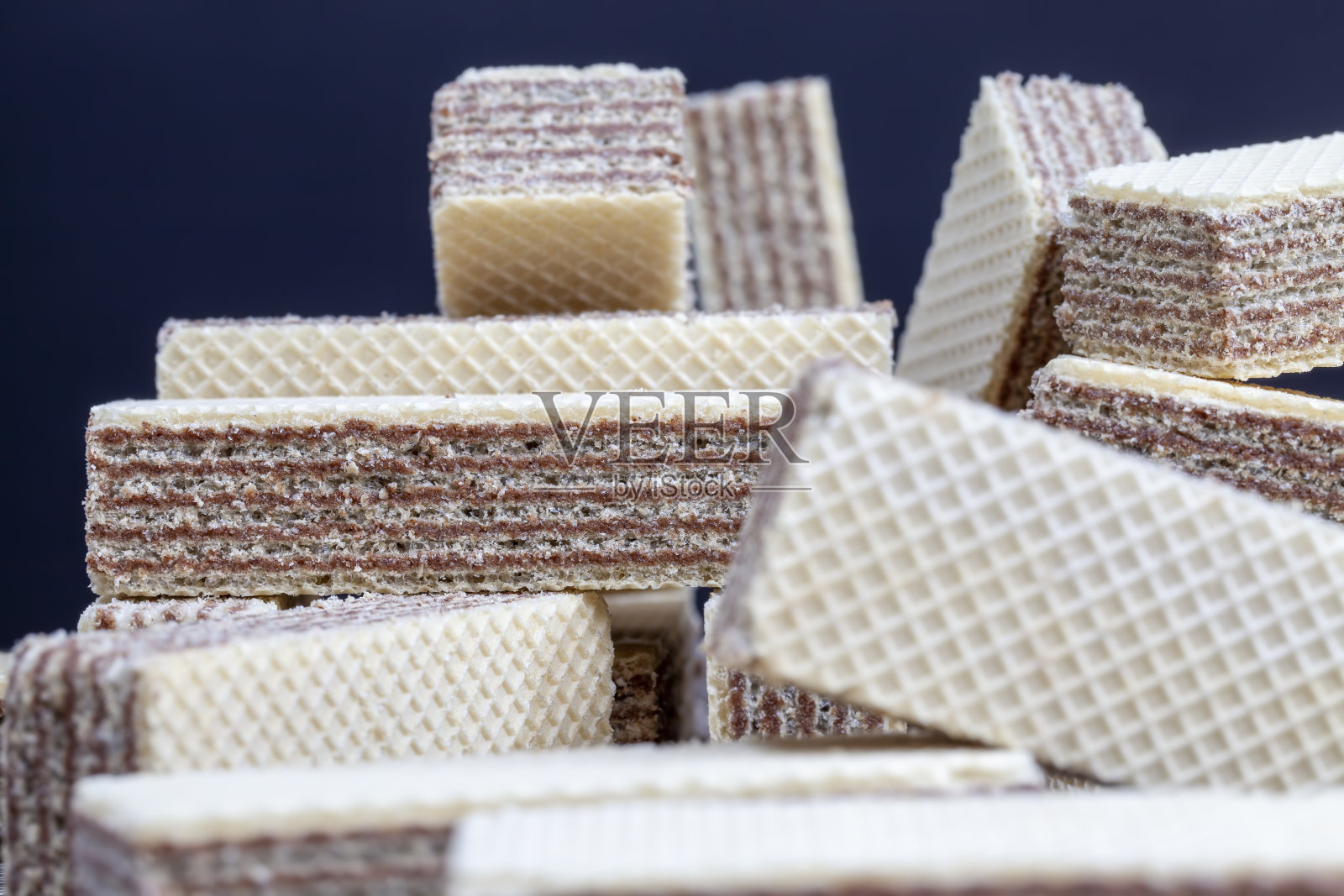 全麦华夫饼配甜巧克力馅照片摄影图片