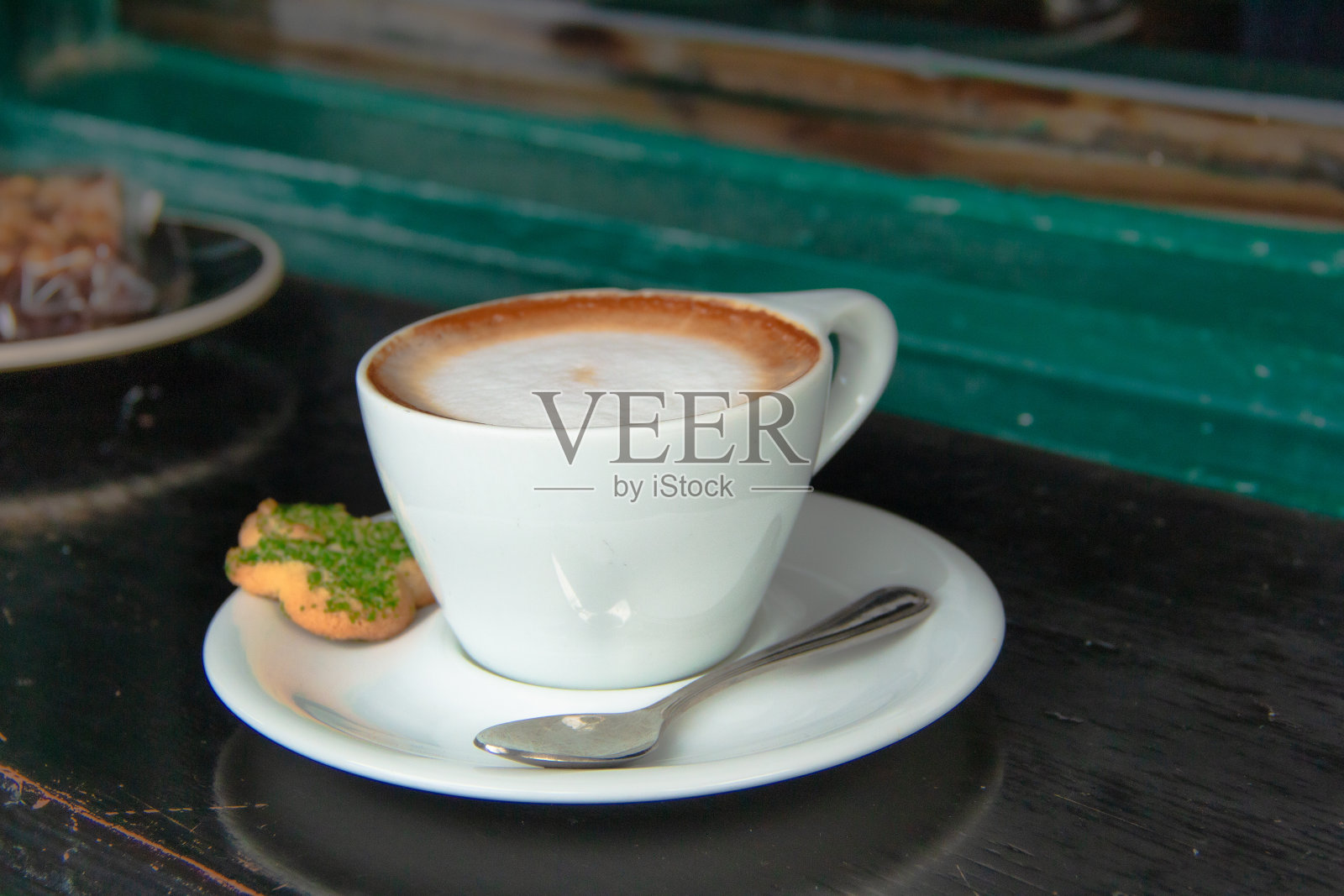 咖啡杯准备好放在咖啡店的地方照片摄影图片