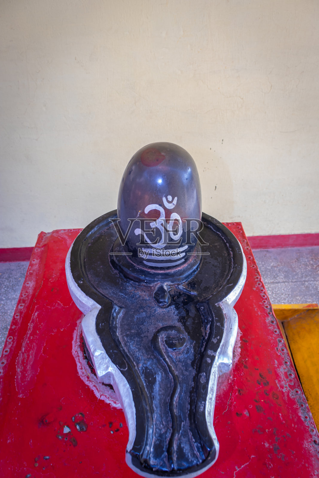 印度神Shiva linga从不同的角度来看照片摄影图片