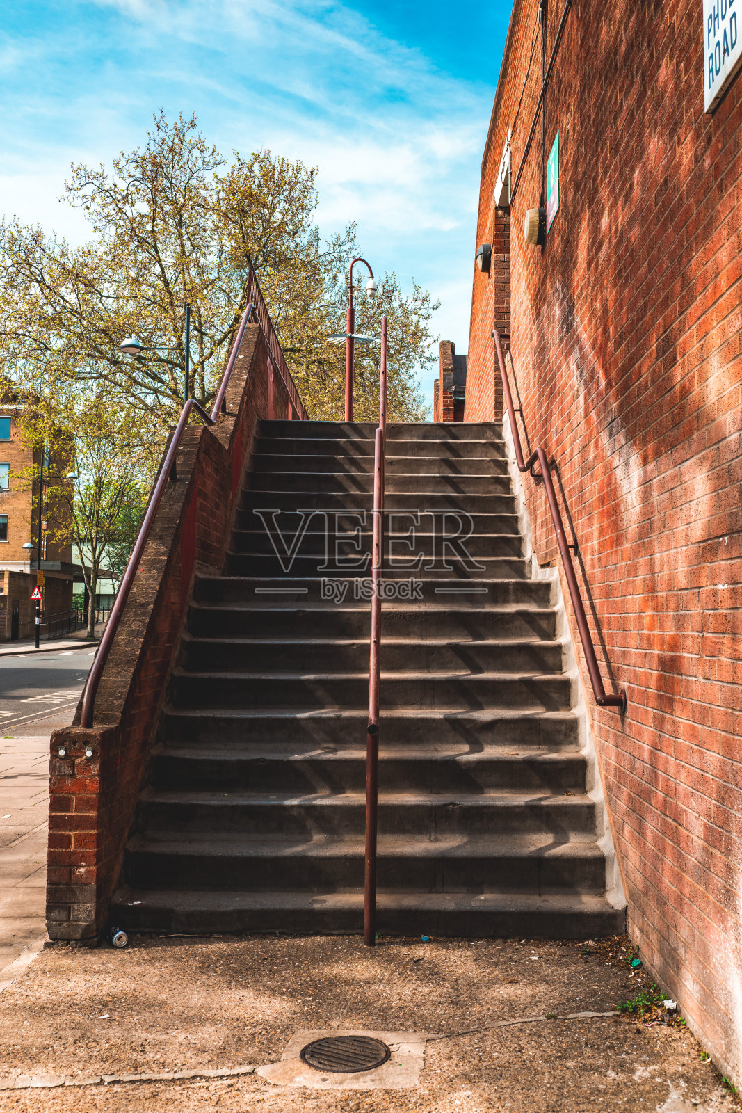 混凝土楼梯照片摄影图片