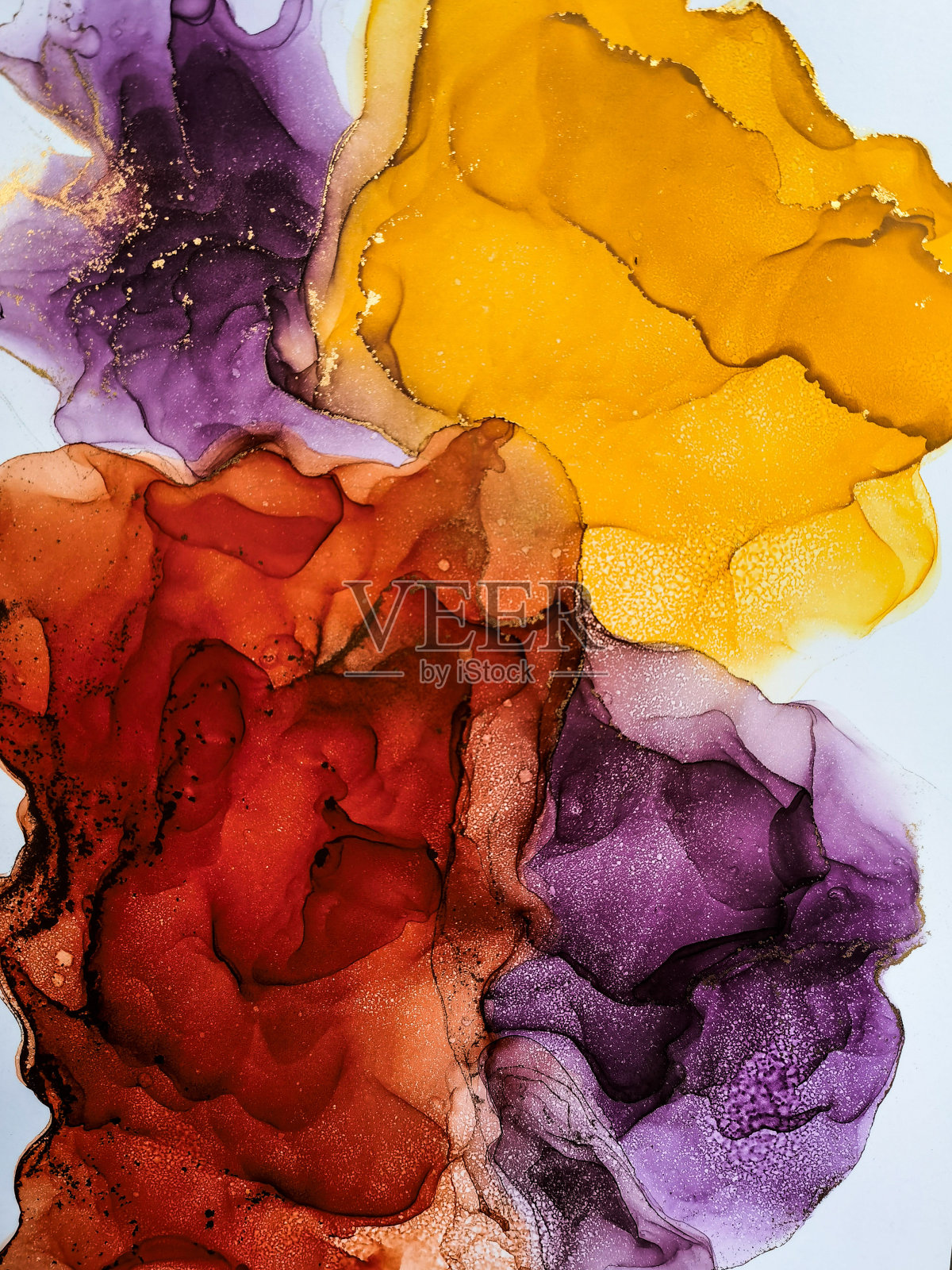 抽象明亮闪亮的色彩流体背景，手绘酒精艺术画金色条纹，液体墨水技术纹理为背景设计照片摄影图片