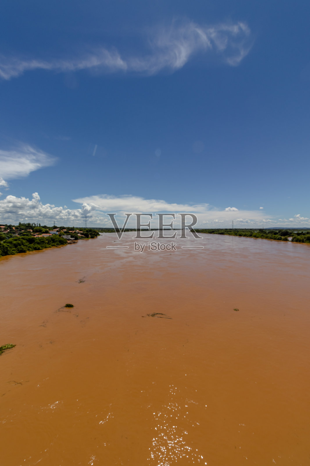 Januária城市São Francisco河的景色照片摄影图片