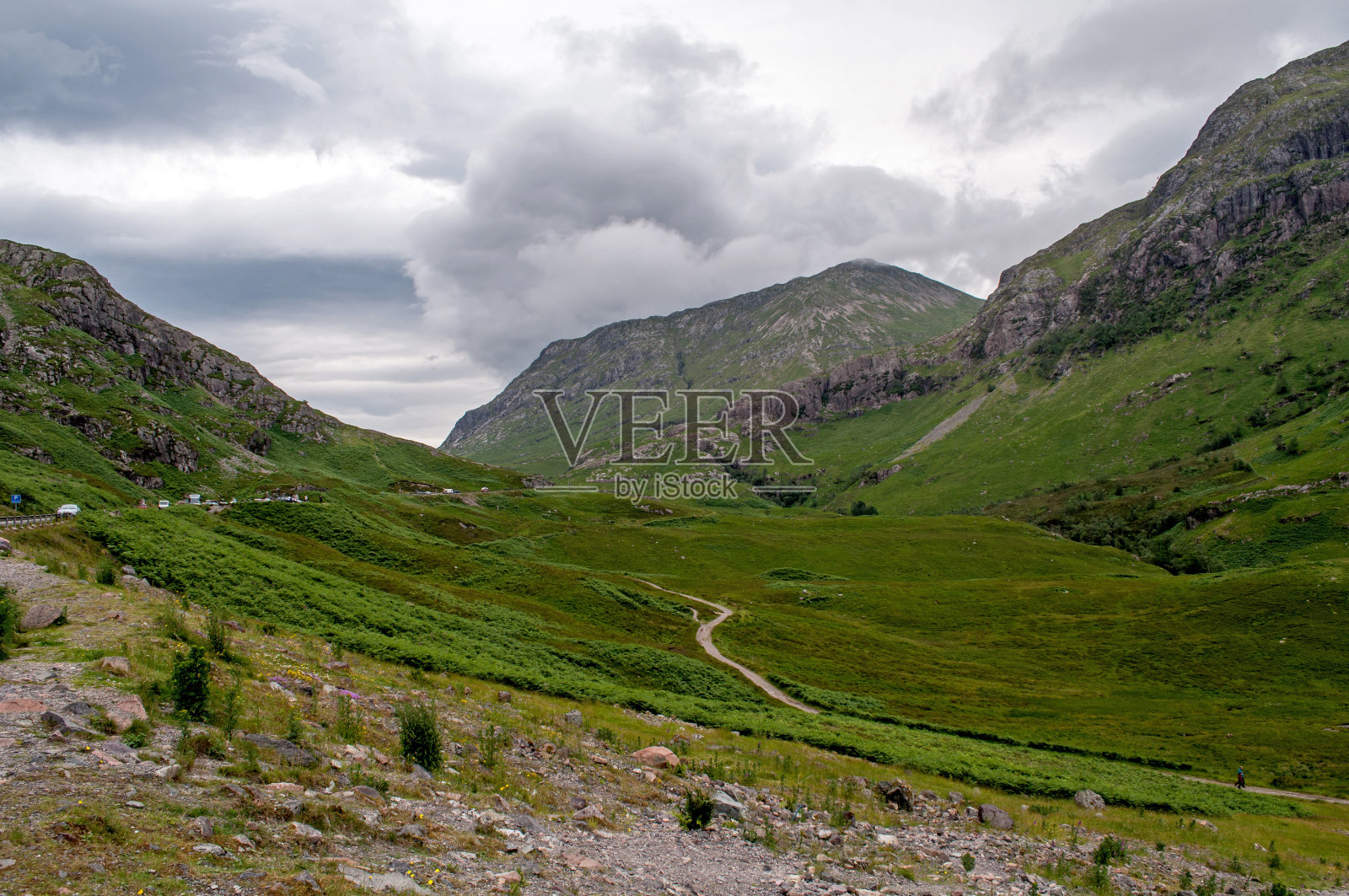 苏格兰格伦科地区高大的岩石山照片摄影图片