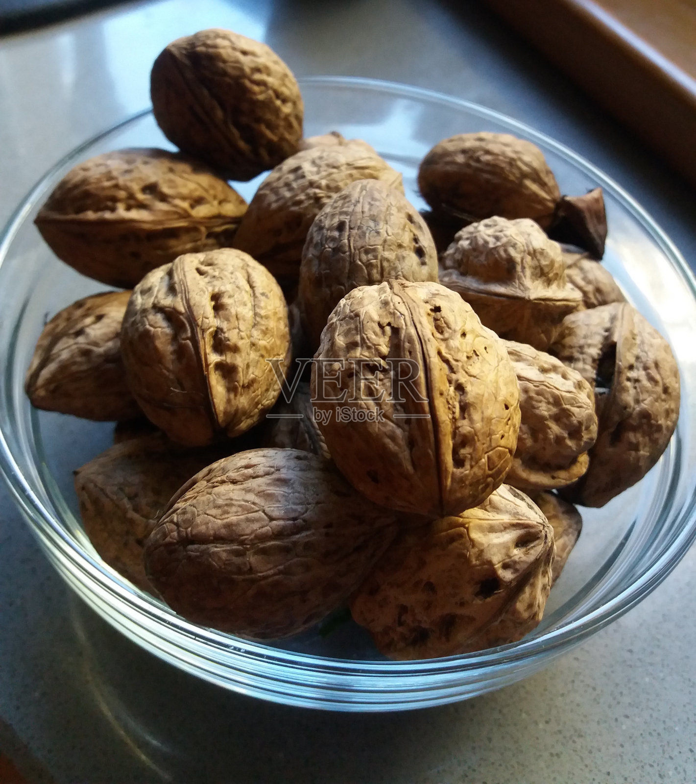 核桃兴奋照片摄影图片