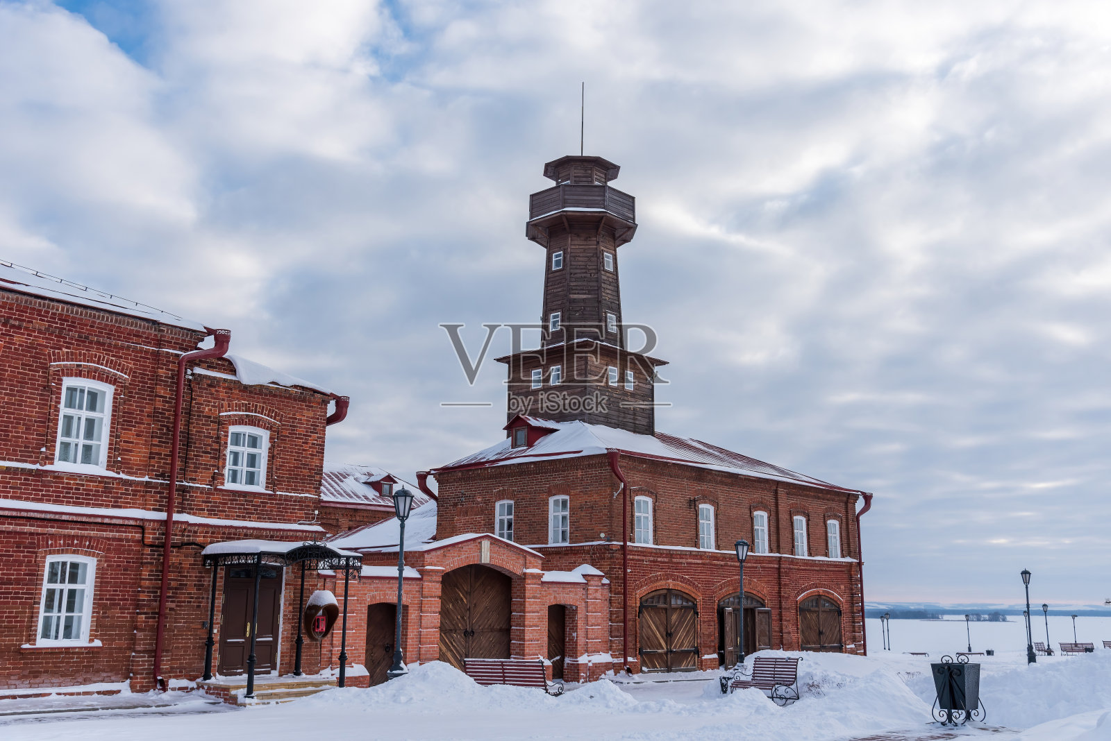 鞑靼斯坦共和国Sviyazhsk的旧消防塔。照片摄影图片