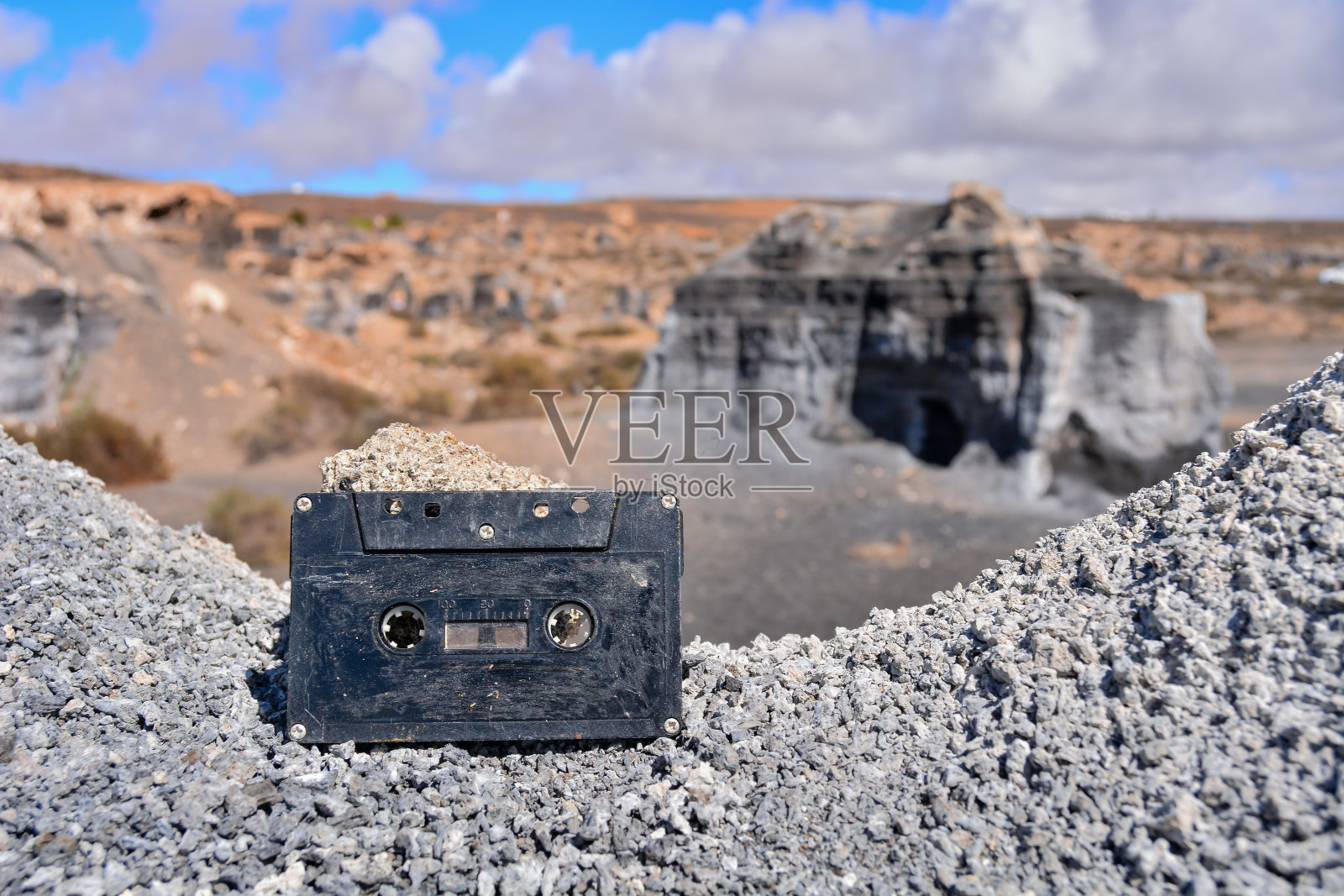 物体在干燥的沙漠照片摄影图片