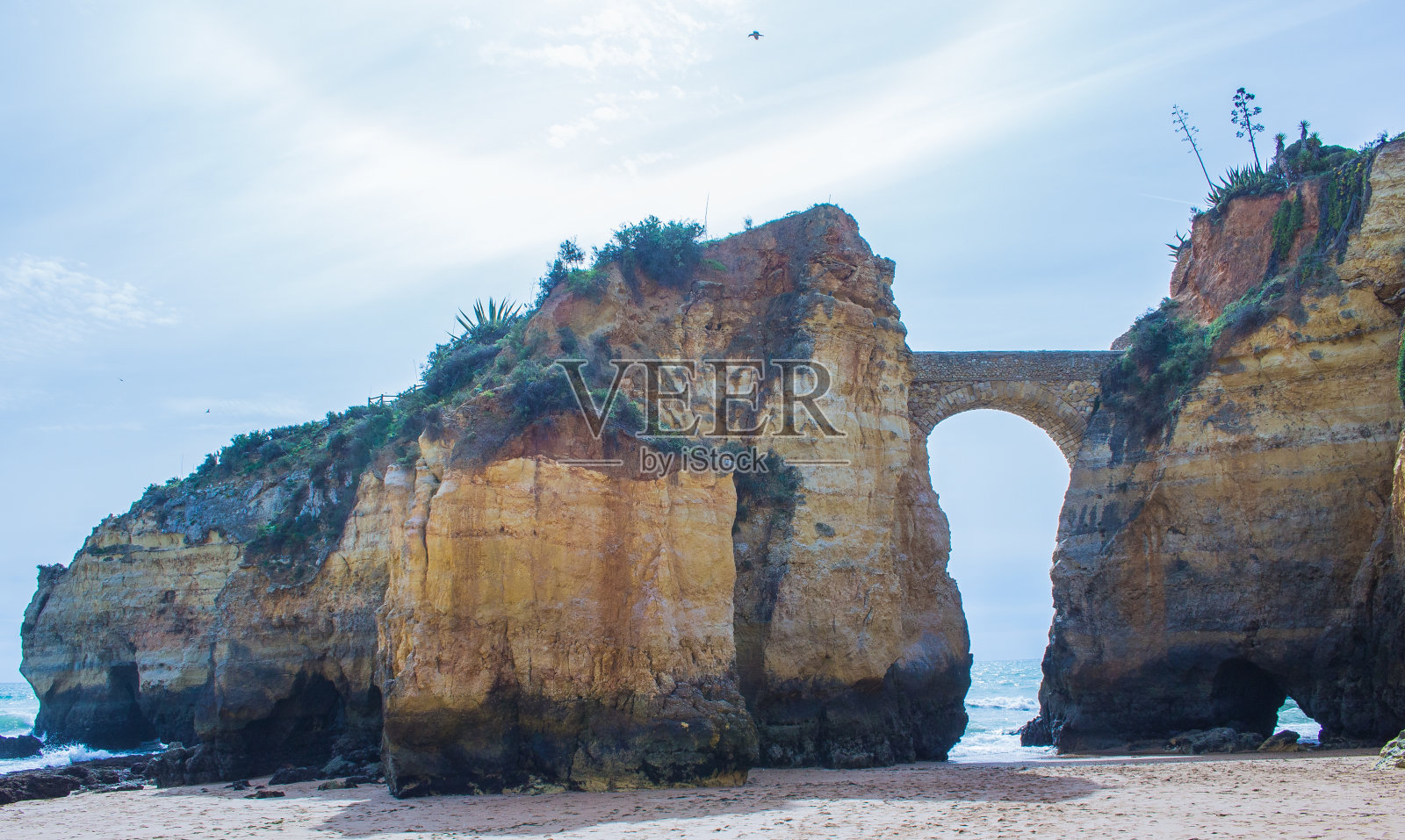 葡萄牙拉各斯的罗马桥照片摄影图片