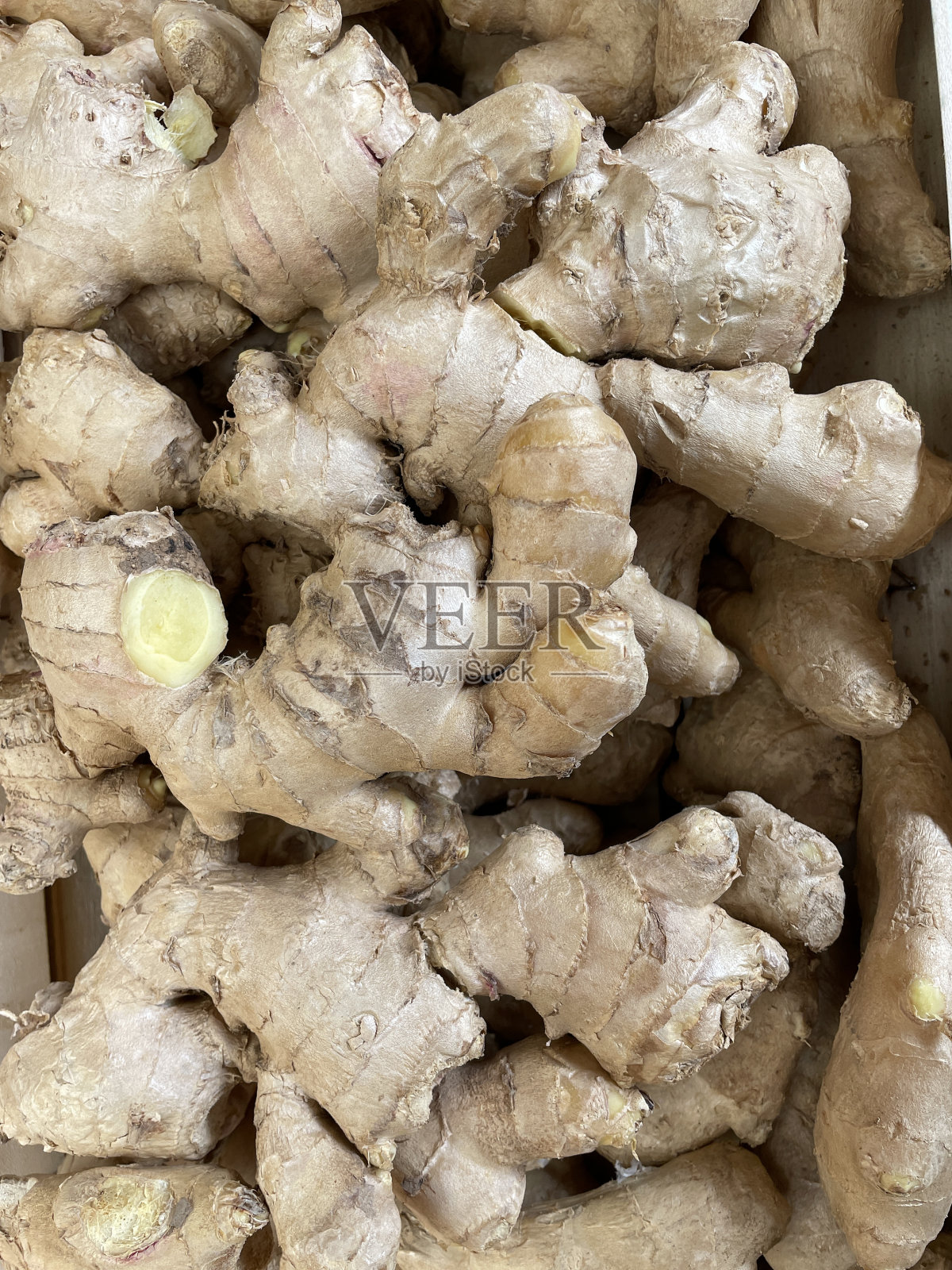 全框形象的新鲜农产品市场堆姜(生姜)，提高的观点照片摄影图片