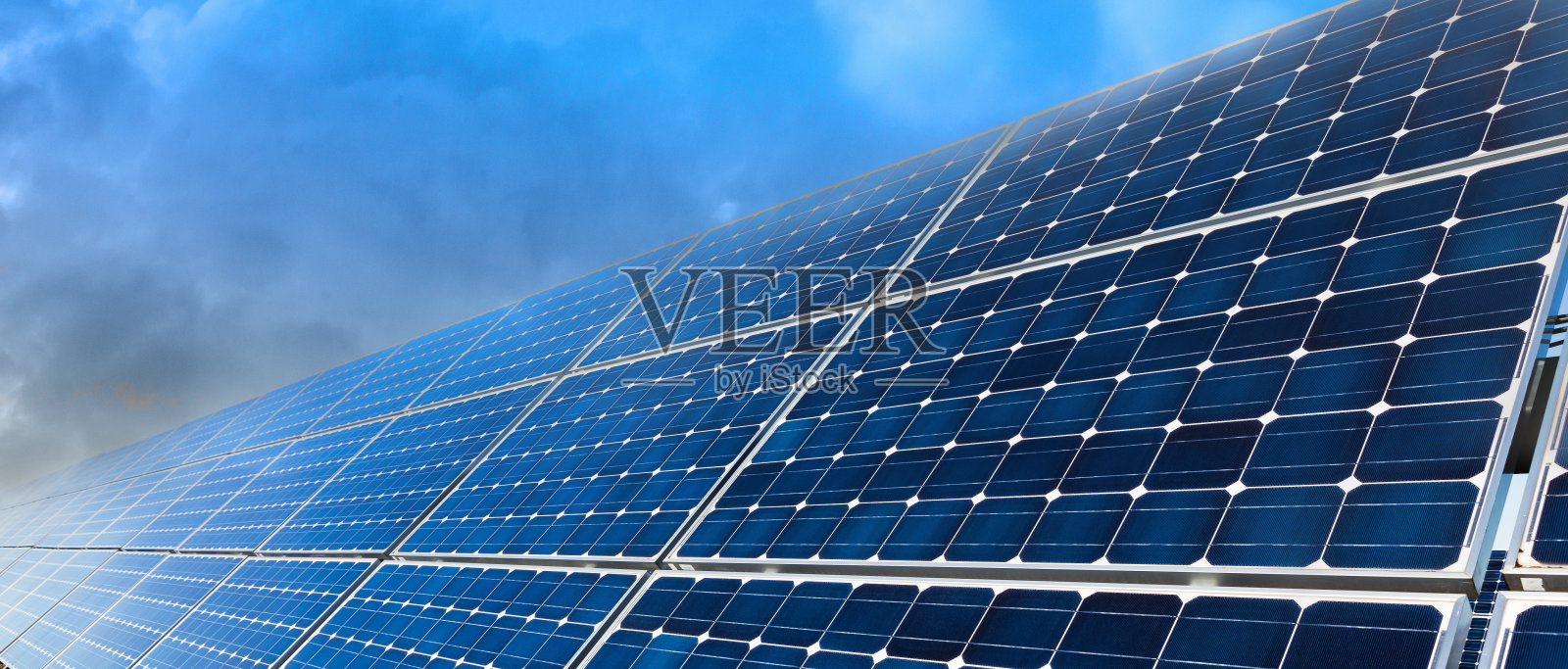 蓝色的太阳能电池板照片摄影图片