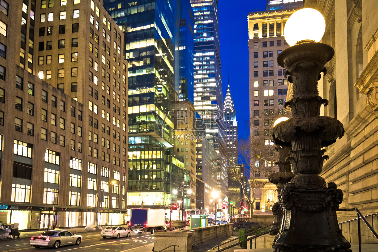 纽约市街道与建筑夜景，42街照片摄影图片