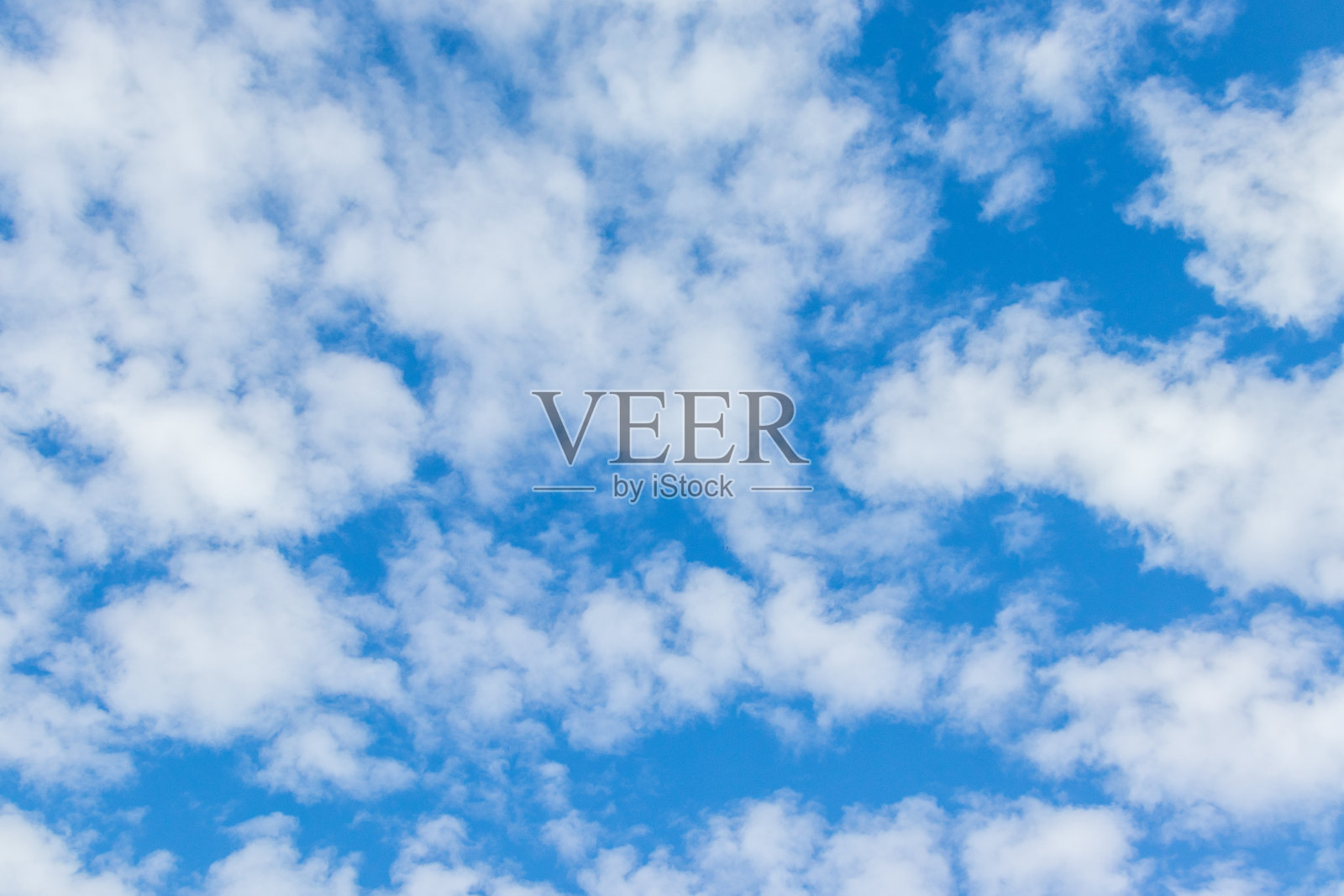 白云在蓝天照片摄影图片