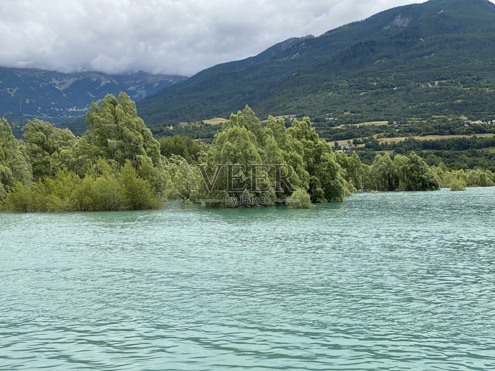 山和湖泊照片摄影图片