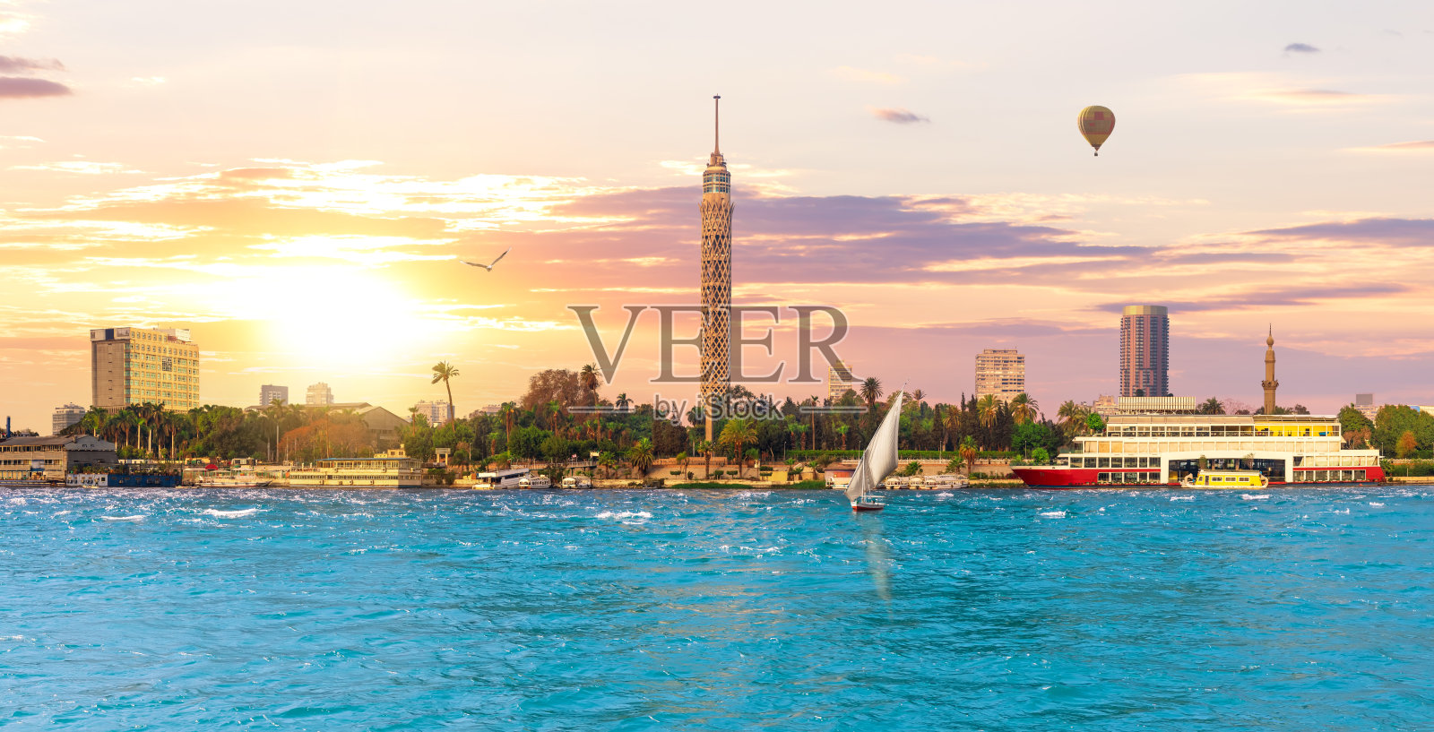 埃及开罗的尼罗河风光与热气球，美丽的日落景色照片摄影图片