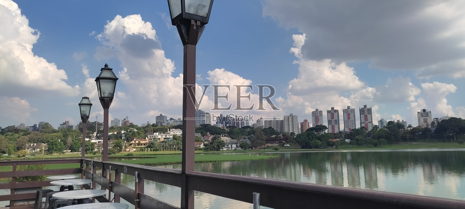 公园里的库里提巴照片摄影图片