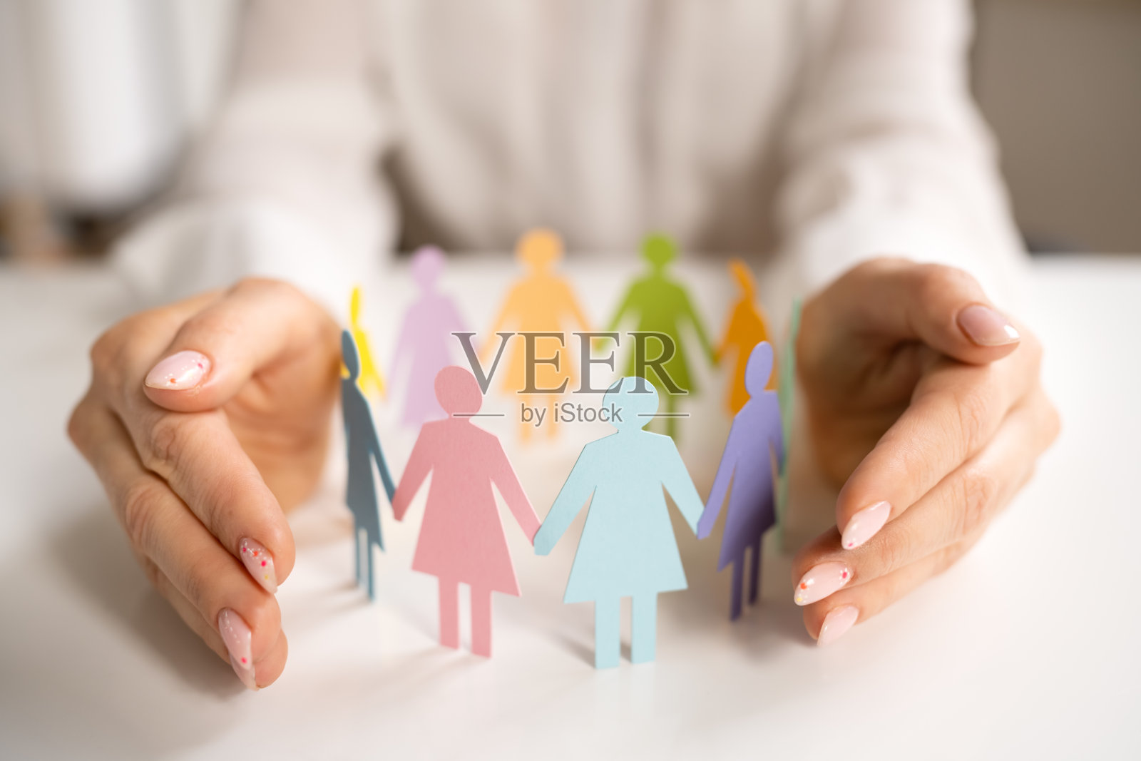 保护人们的数字。社会保护照片摄影图片