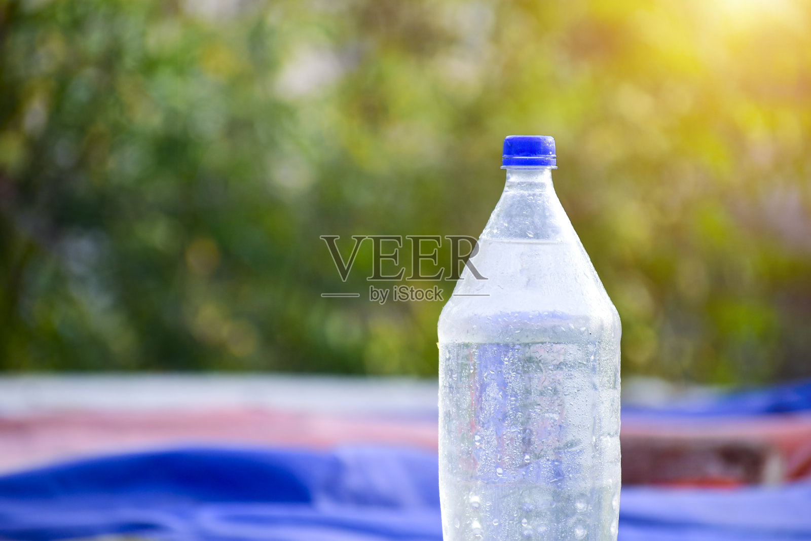 饮水瓶照片摄影图片