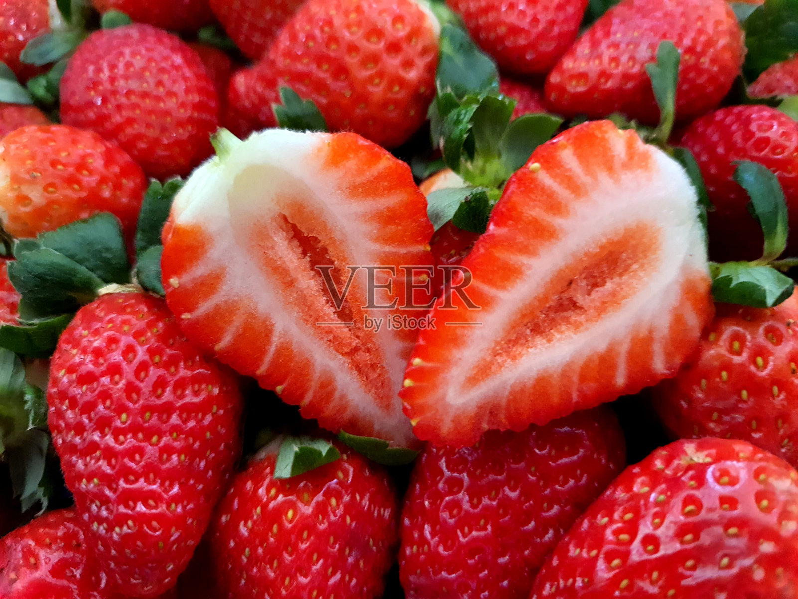 新鲜有机草莓照片摄影图片