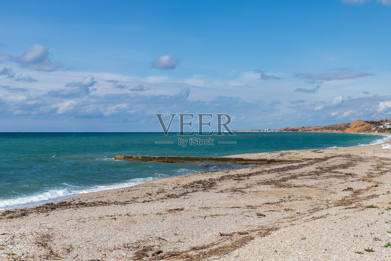 柳比莫夫卡海滩，夏日风景。在黑海海岸拍摄的自然照片照片摄影图片