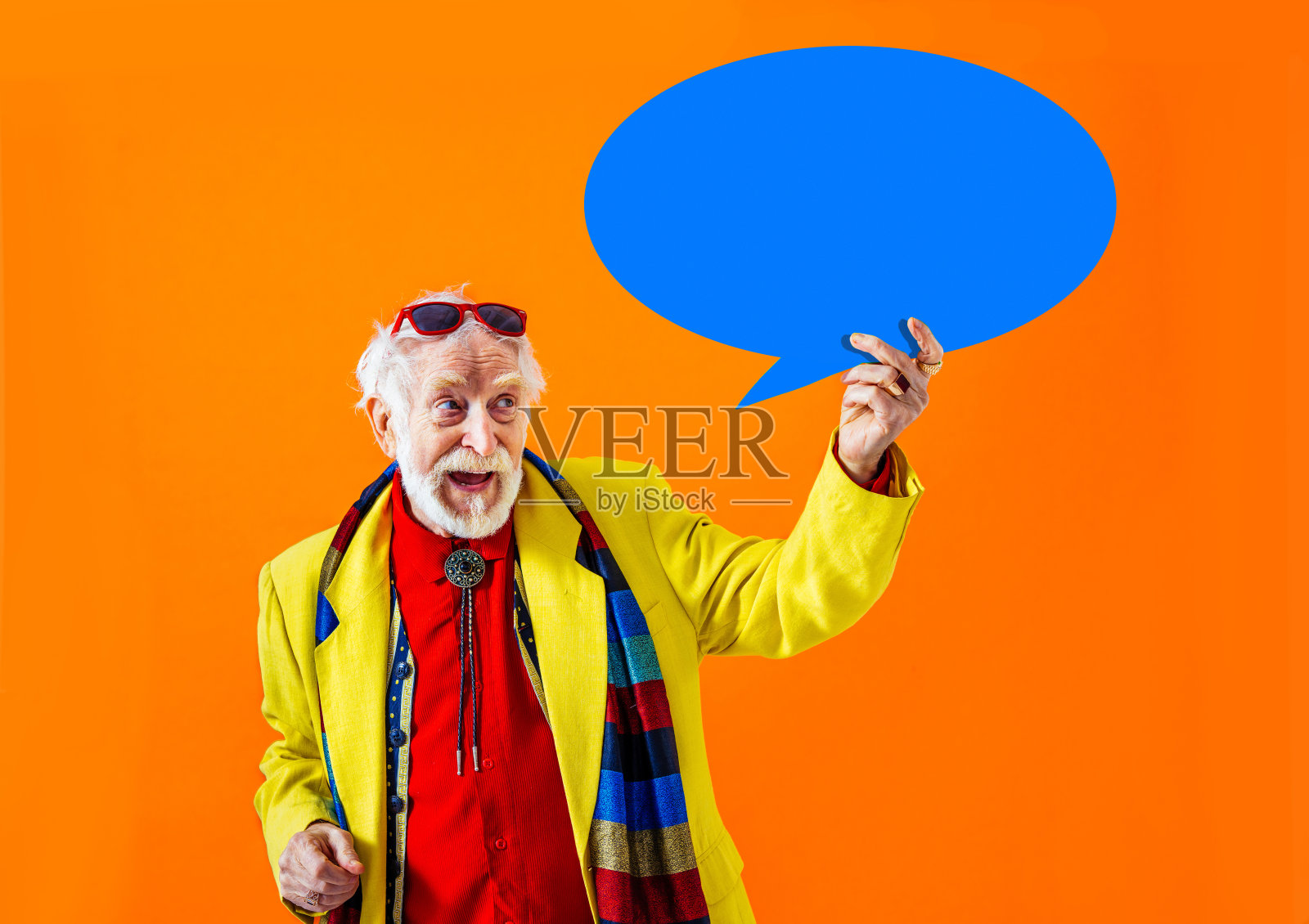 酷资深男子与时尚的服装肖像照片摄影图片