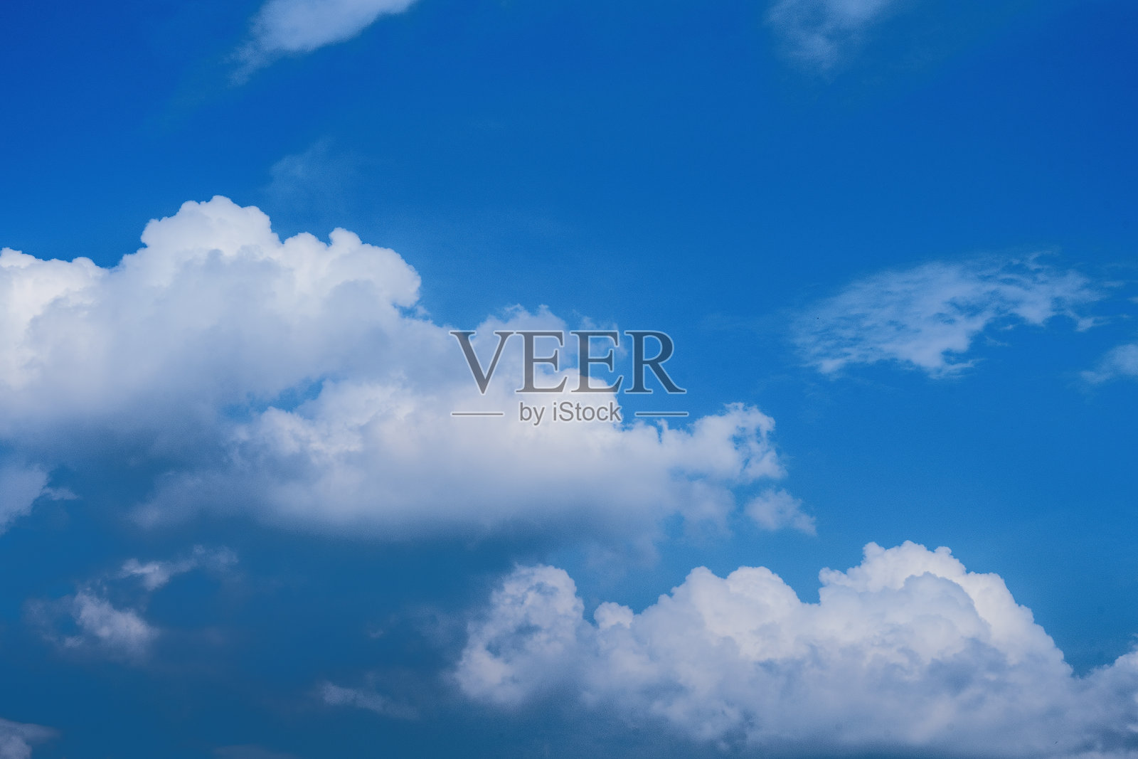 晴朗的天空云彩照片摄影图片