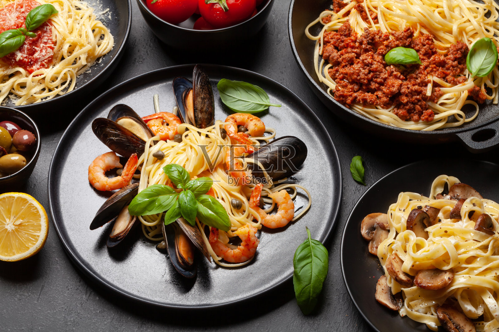 各种各样的意大利面照片摄影图片