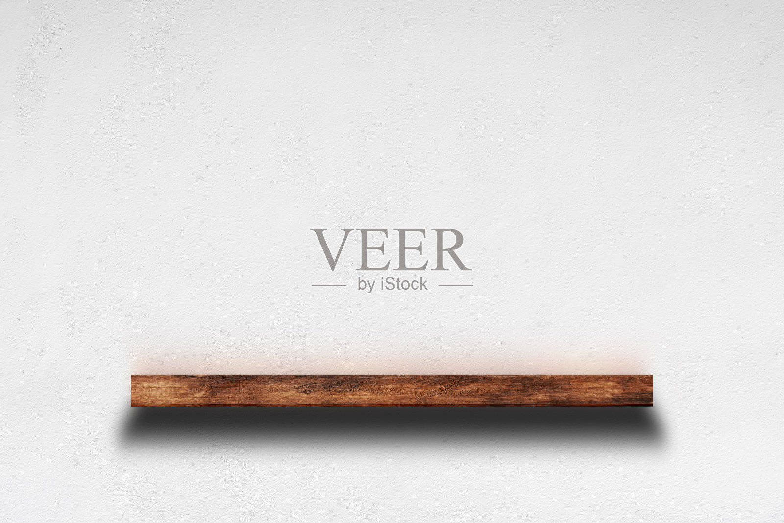 白色混凝土墙面上的木制架子，用于装饰设计。照片摄影图片