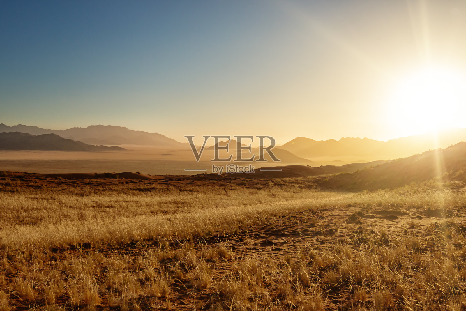 纳米比亚纳米布兰德自然保护区的日落照片摄影图片