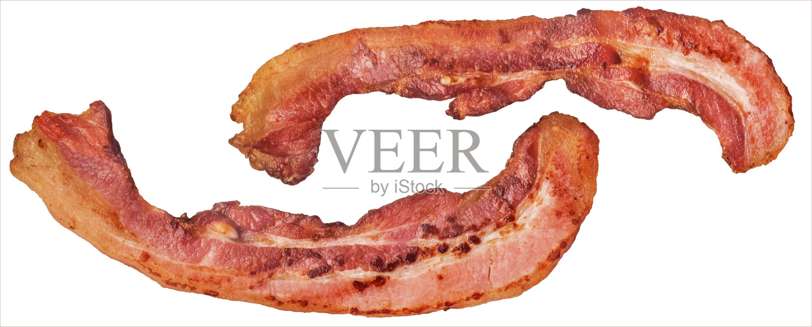 煎猪肉培根片，孤立在白色背景。照片摄影图片
