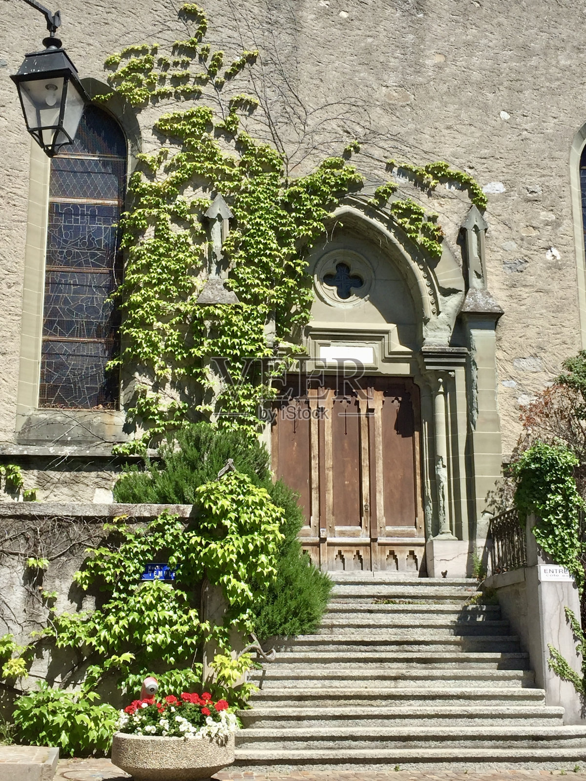 瑞士-沃州-拉沃-卡利村的梯田照片摄影图片