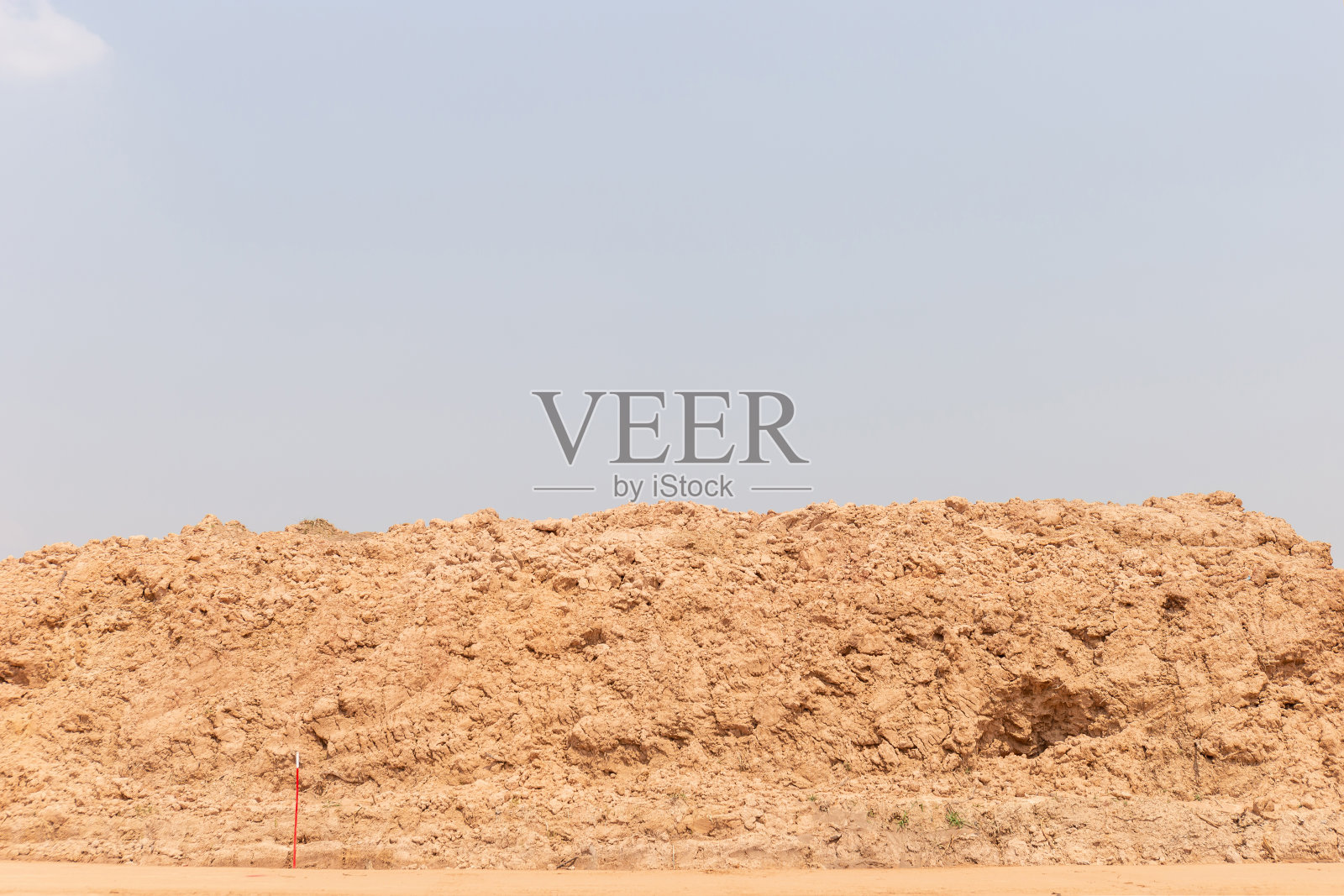 道路施工现场大桩土照片摄影图片