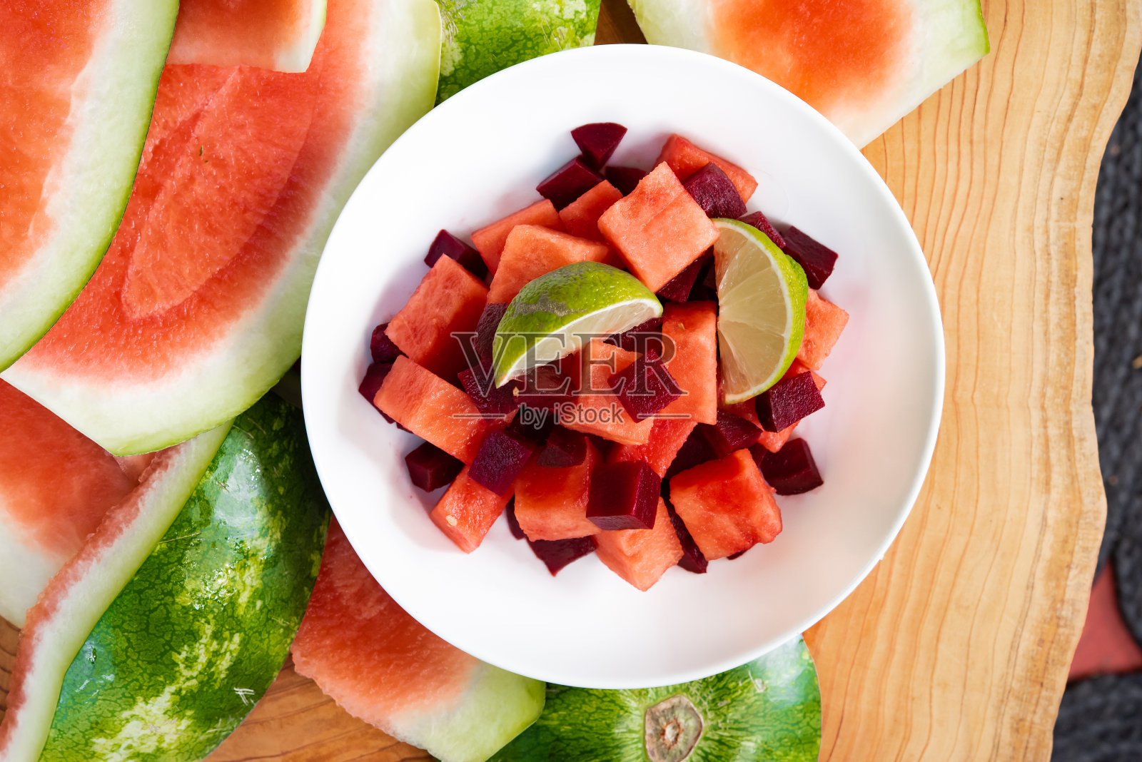 西瓜和甜菜照片摄影图片