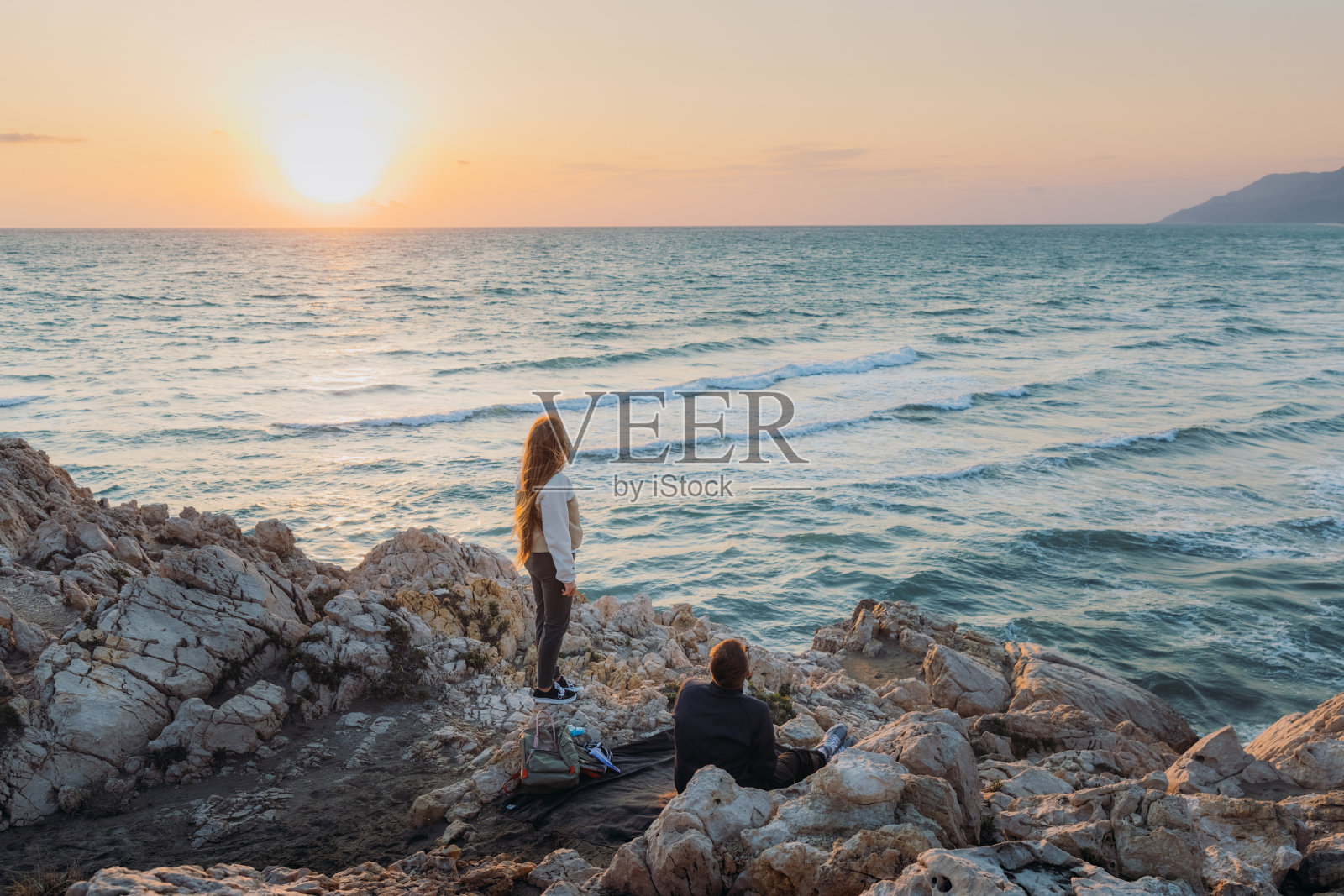 考虑日落一起照片摄影图片
