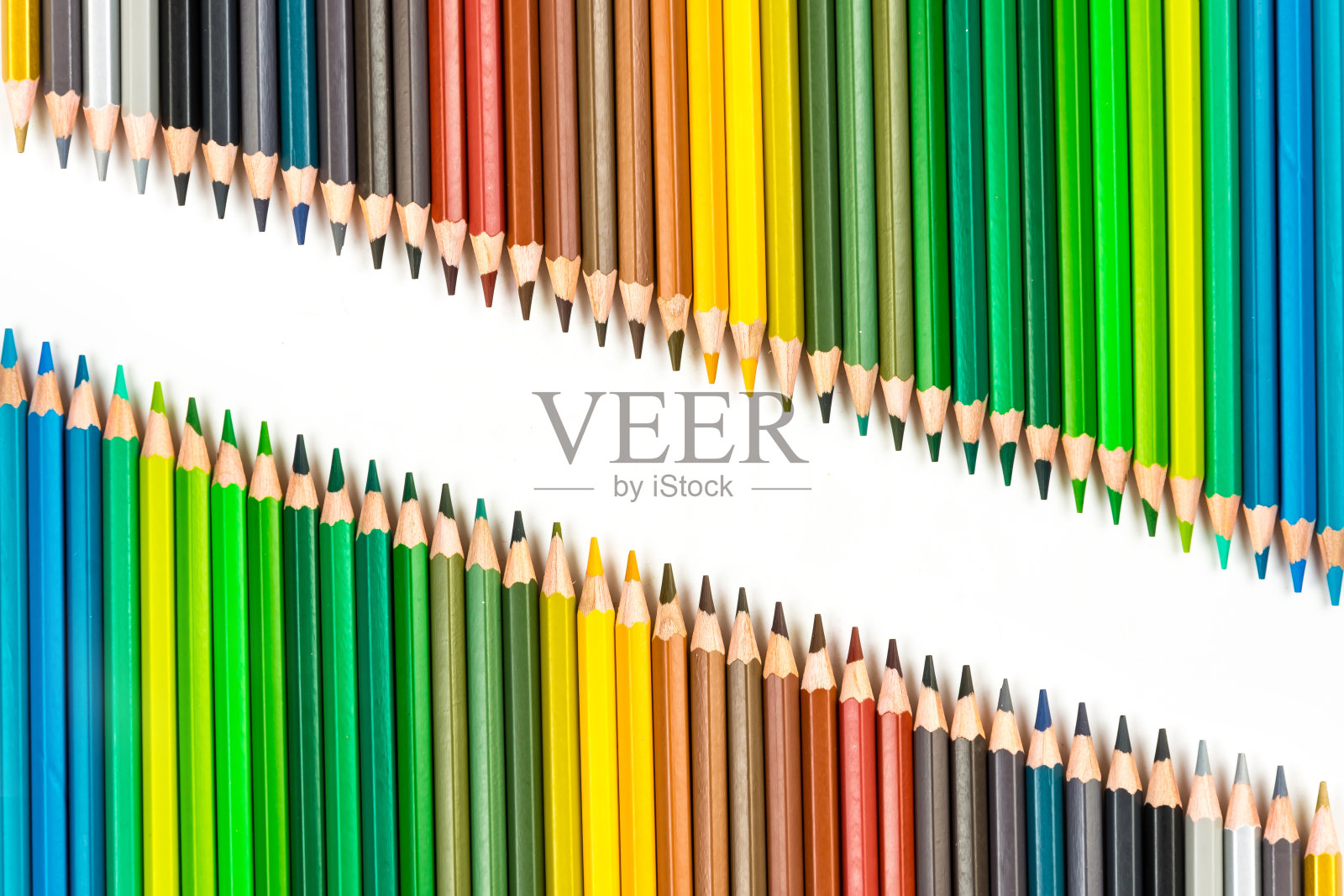 彩色木棒白色背景上的木制彩色铅笔照片摄影图片