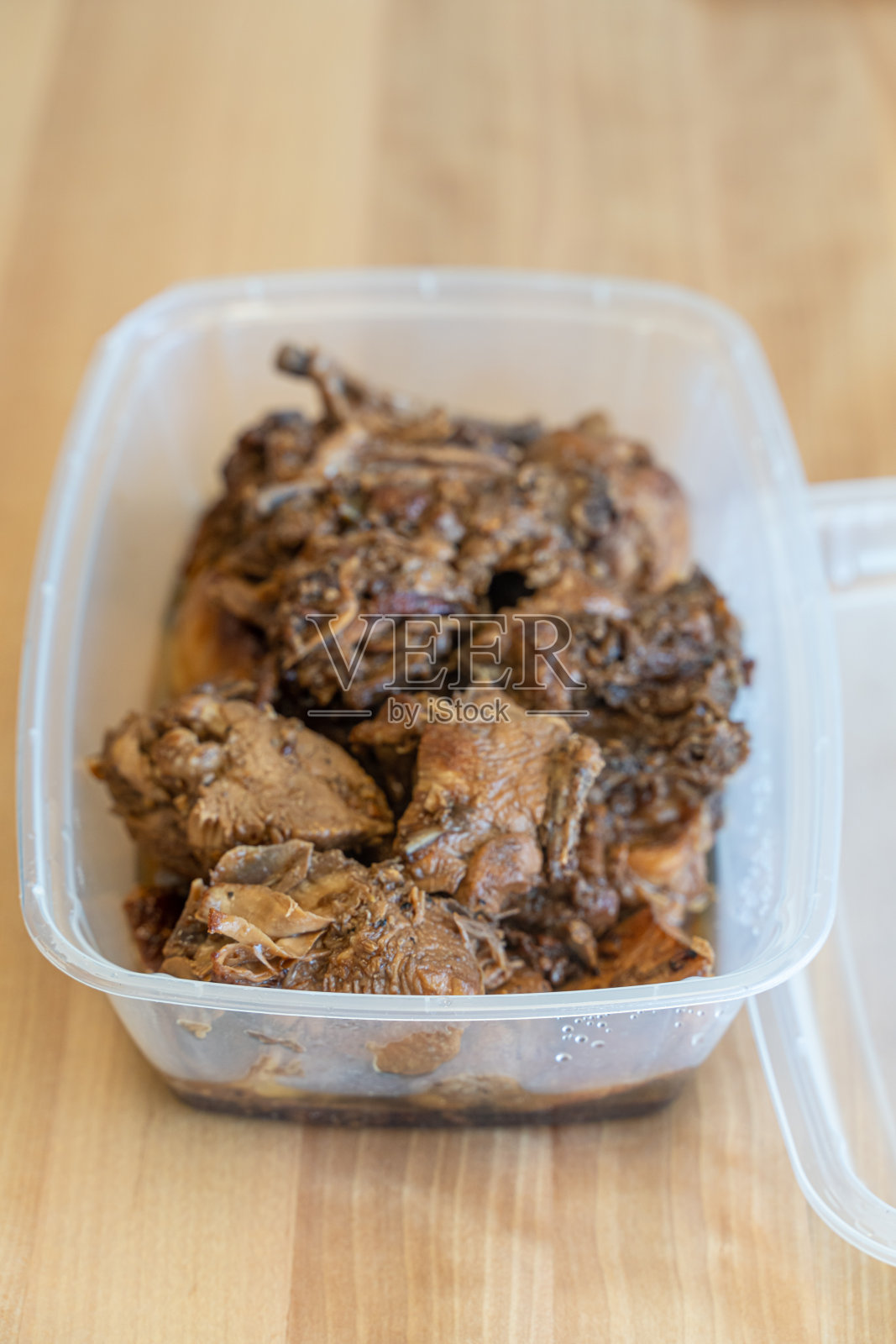 一碗菲律宾传统酱汁鸡照片摄影图片