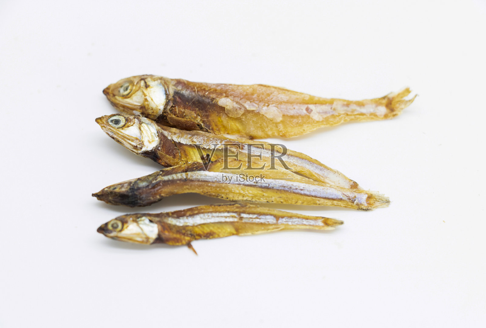 干燥的小鱼孤立在白色背景照片摄影图片