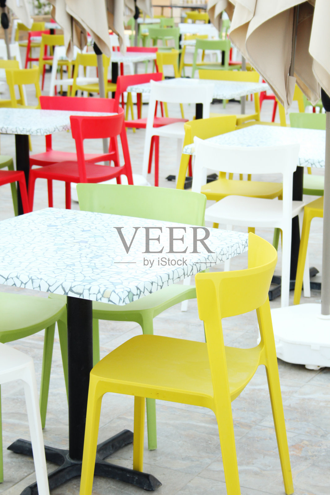 街上的咖啡馆照片摄影图片