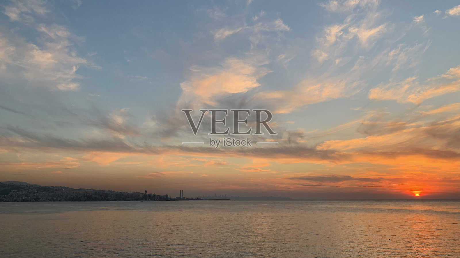 绚丽的天空日落照片摄影图片