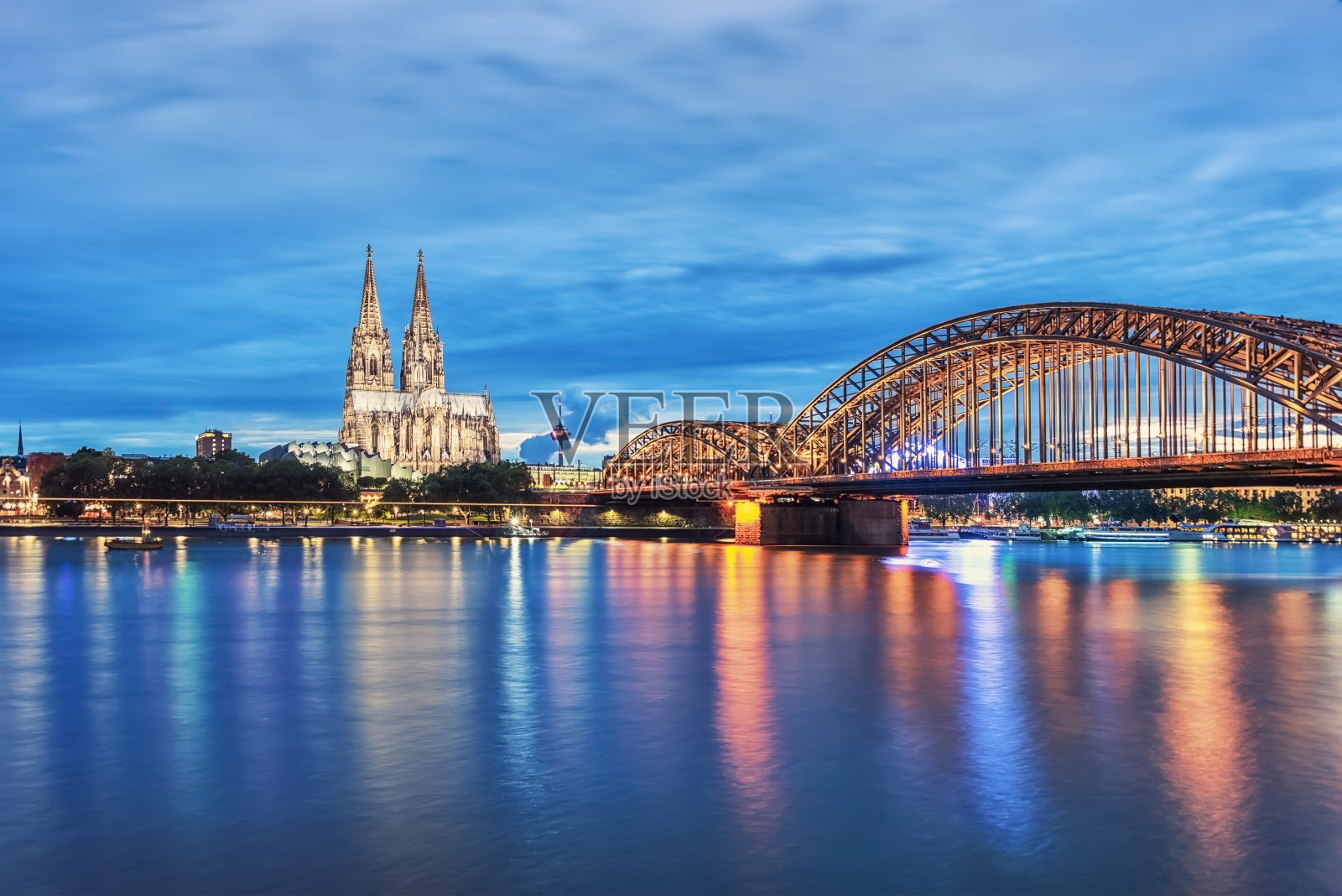 科隆的夜晚照片摄影图片