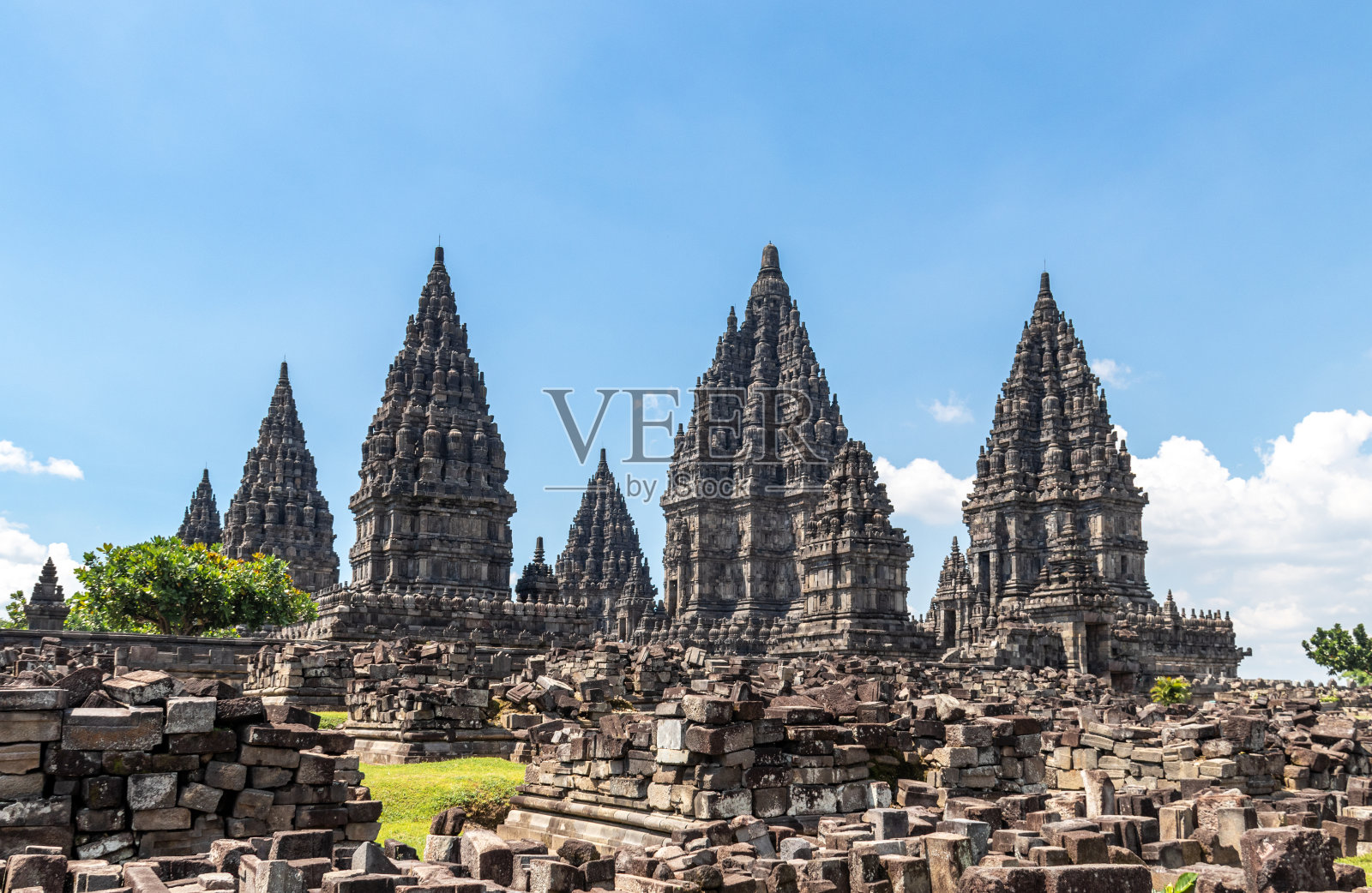 日惹的普兰巴南神庙照片摄影图片