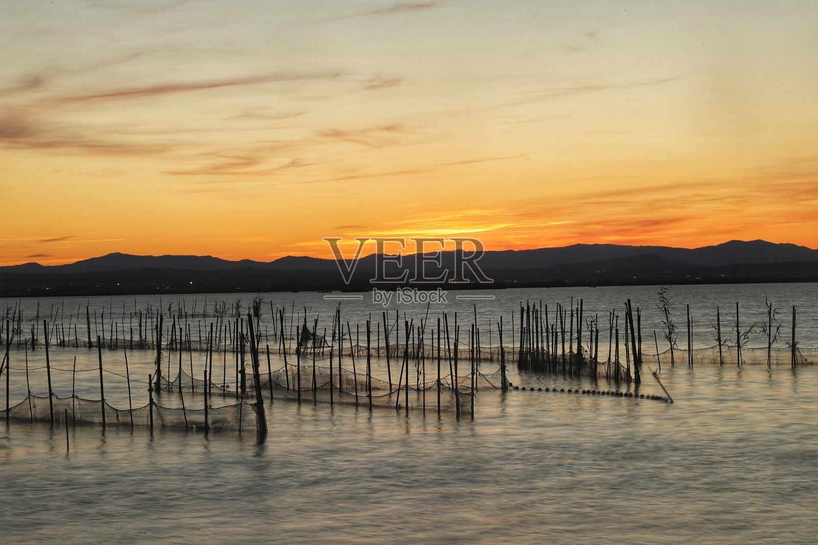 巴伦西亚泻湖上的日落照片摄影图片