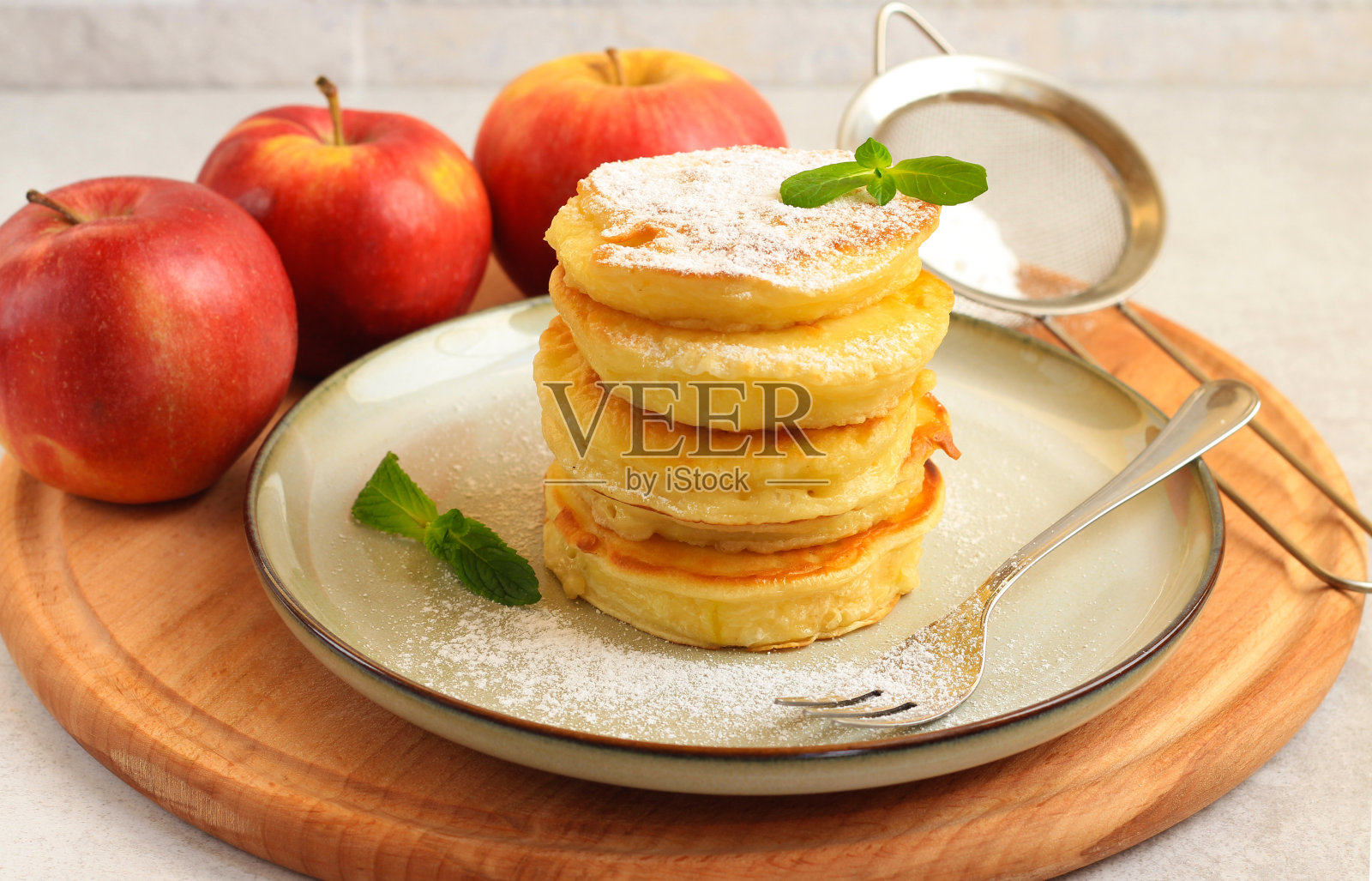 加糖的油炸苹果照片摄影图片