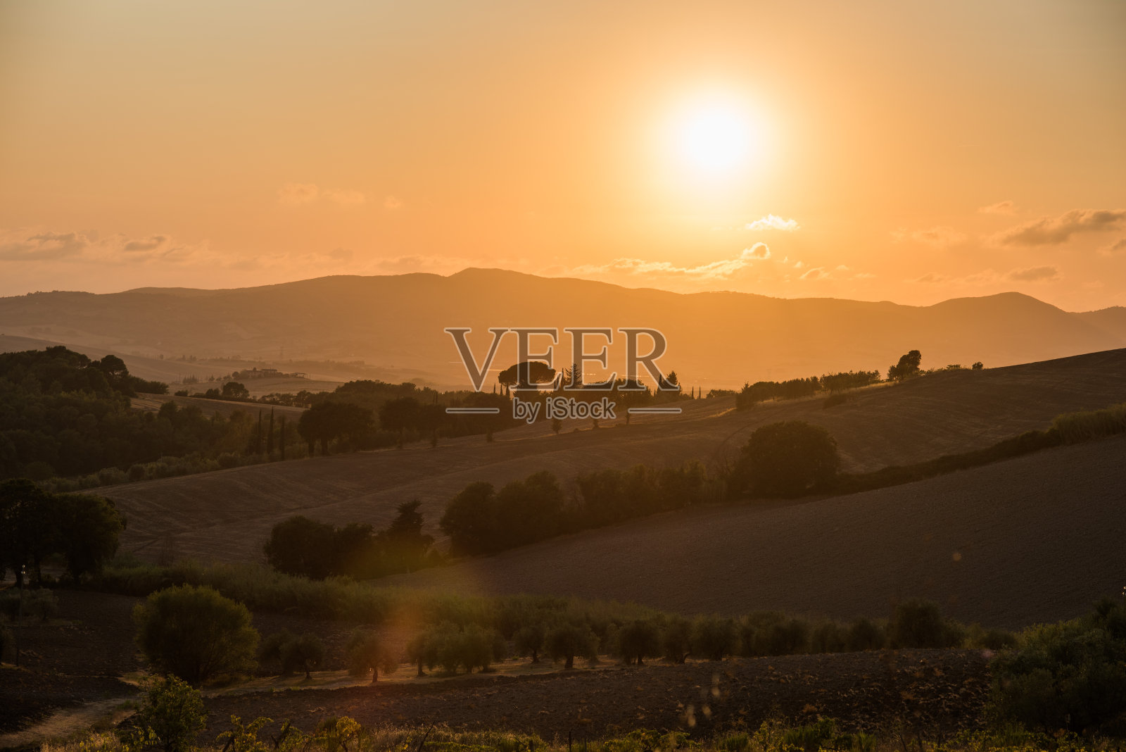 意大利托斯卡纳的美丽日落照片摄影图片